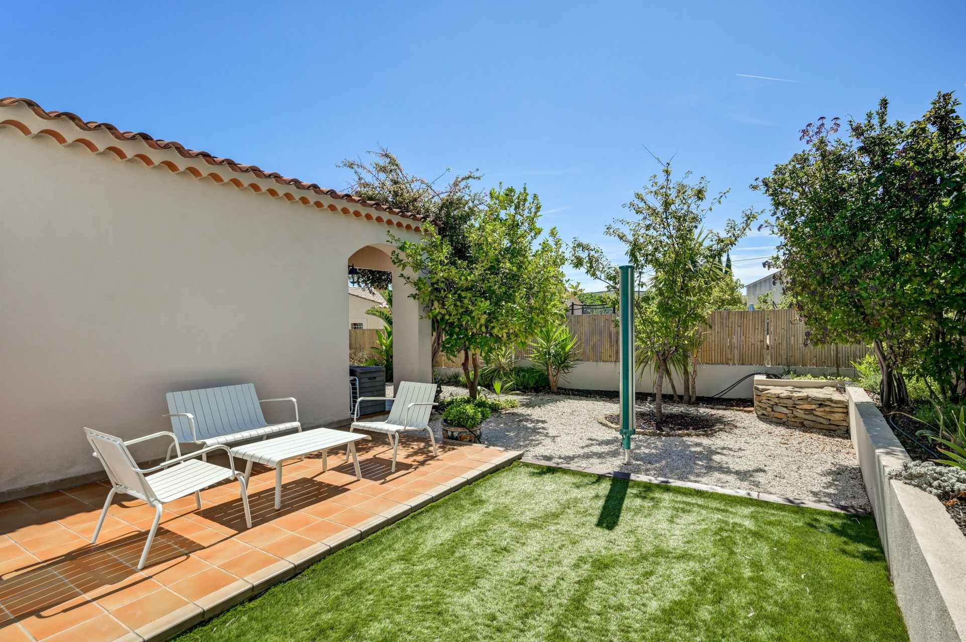 luxury house 5 Rooms for sale on LA CIOTAT (13600)