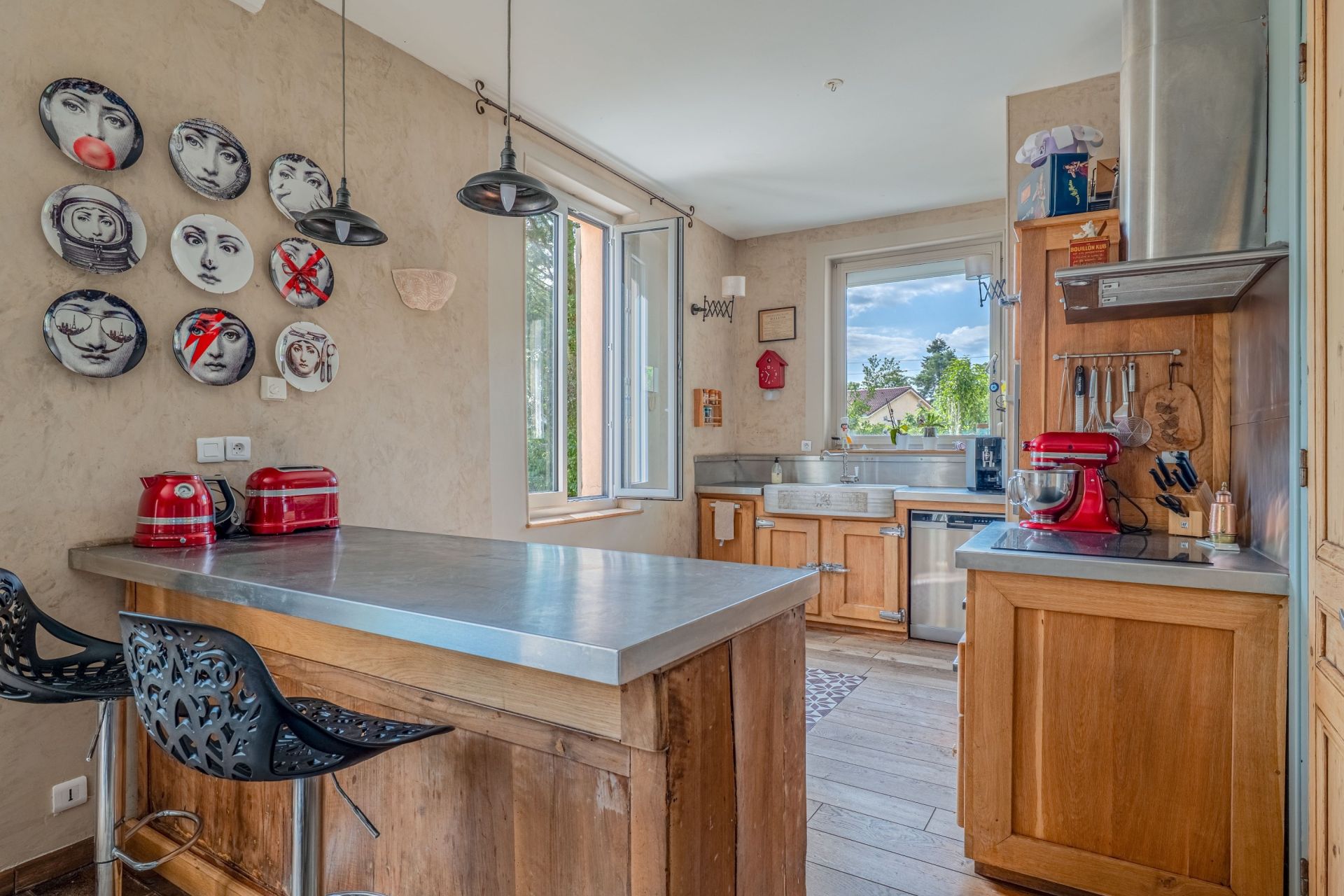 luxury house 8 Rooms for sale on TASSIN LA DEMI LUNE (69160)