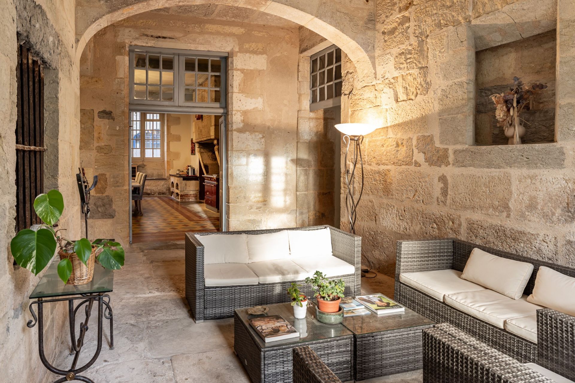 luxury house 13 Rooms for sale on PERIGUEUX (24000)