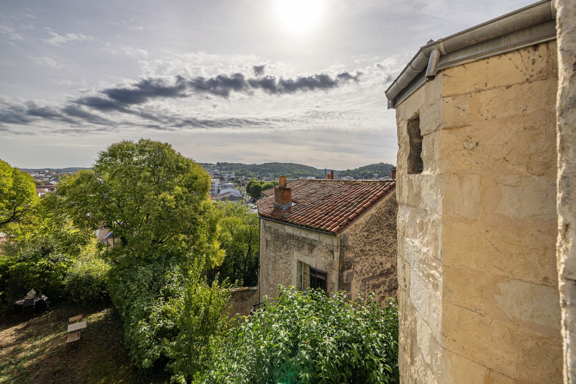 luxury house 13 Rooms for sale on PERIGUEUX (24000)