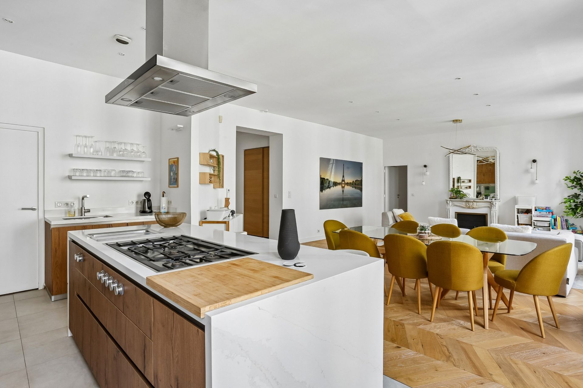 luxury apartment 5 Rooms for sale on PARIS (75001)