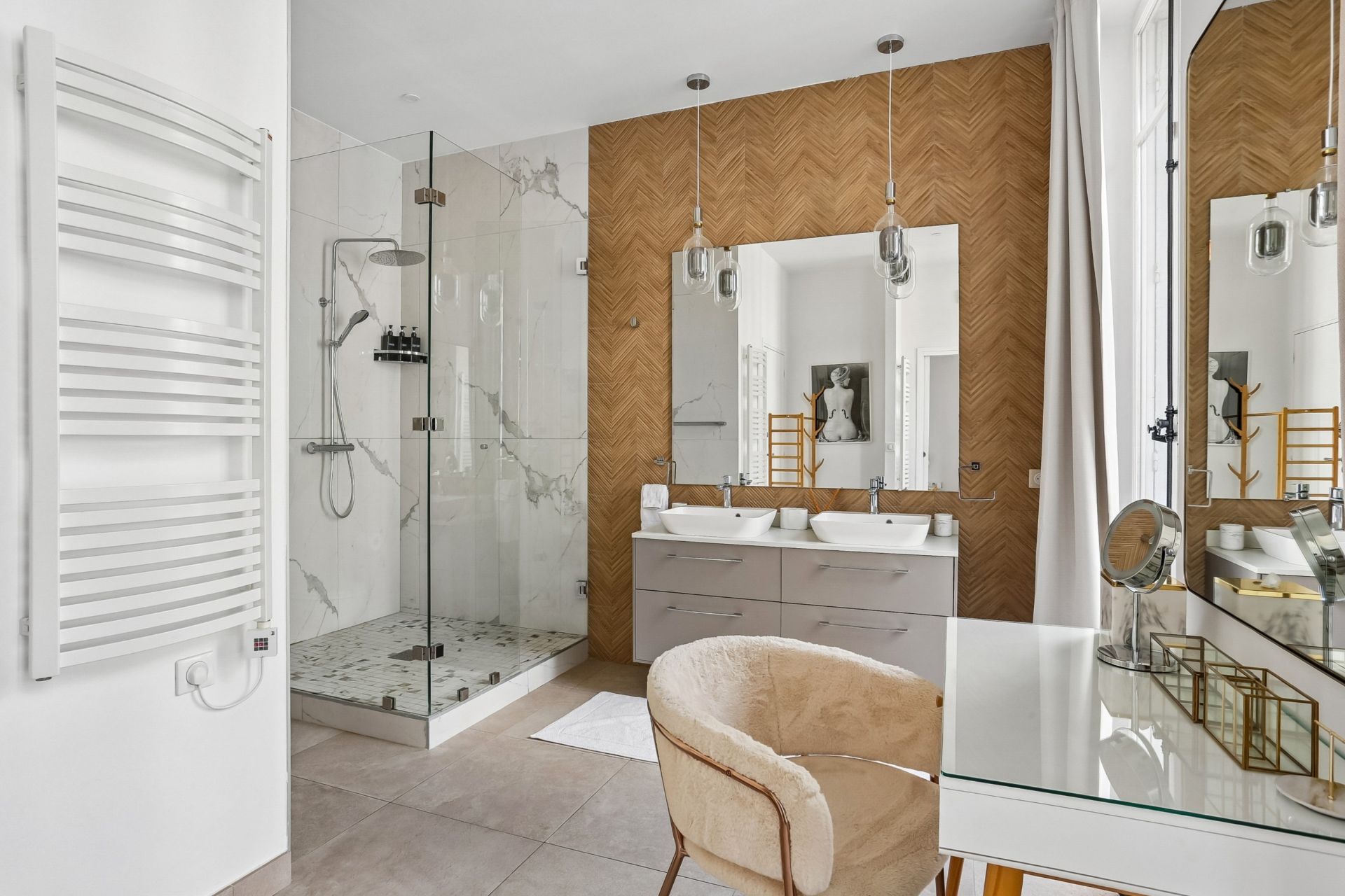 luxury apartment 5 Rooms for sale on PARIS (75001)