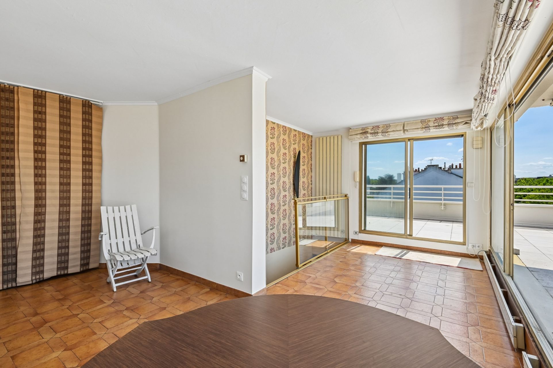 luxury apartment 6 Rooms for sale on NEUILLY SUR SEINE (92200)