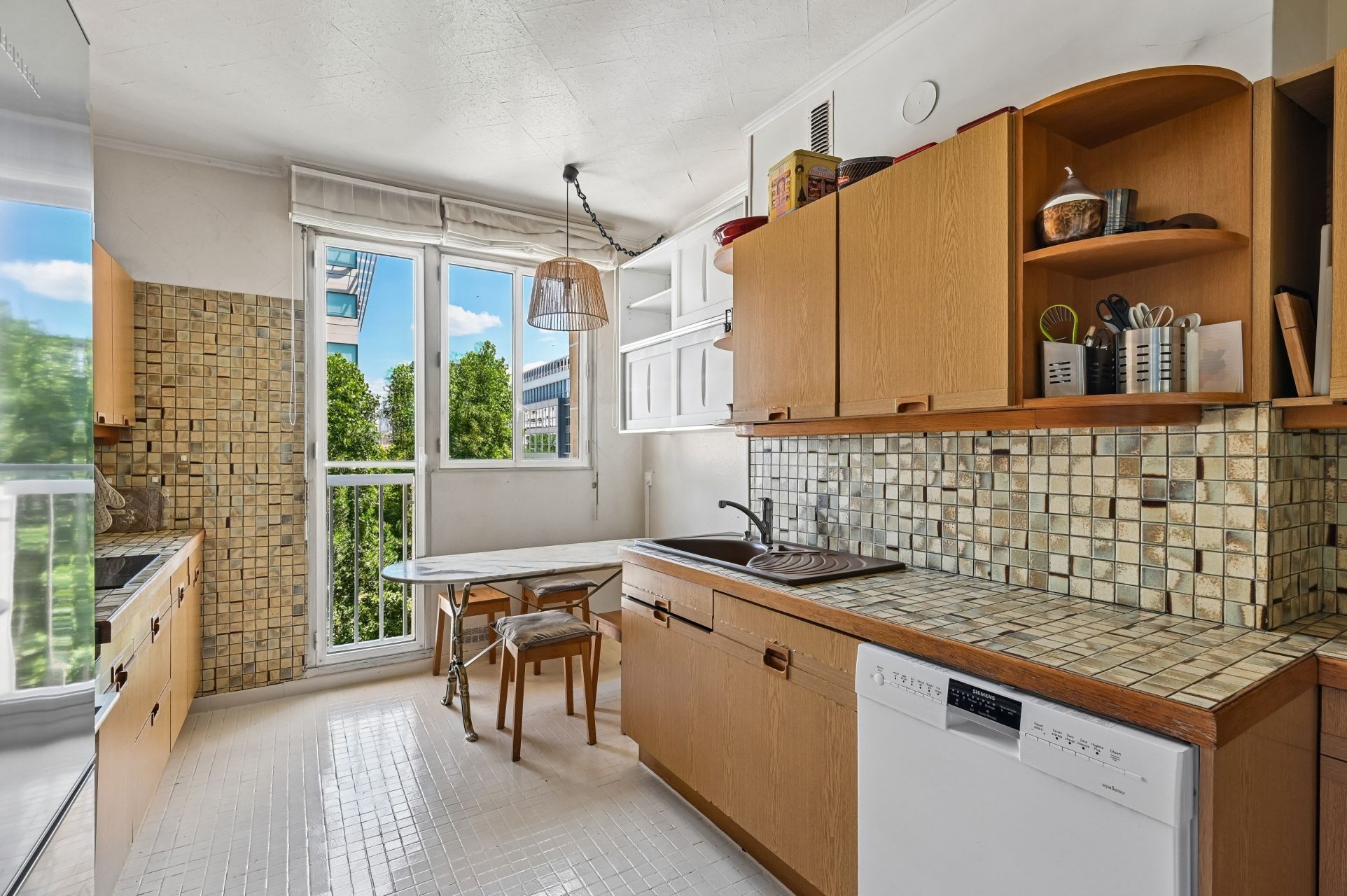 luxury apartment 6 Rooms for sale on NEUILLY SUR SEINE (92200)