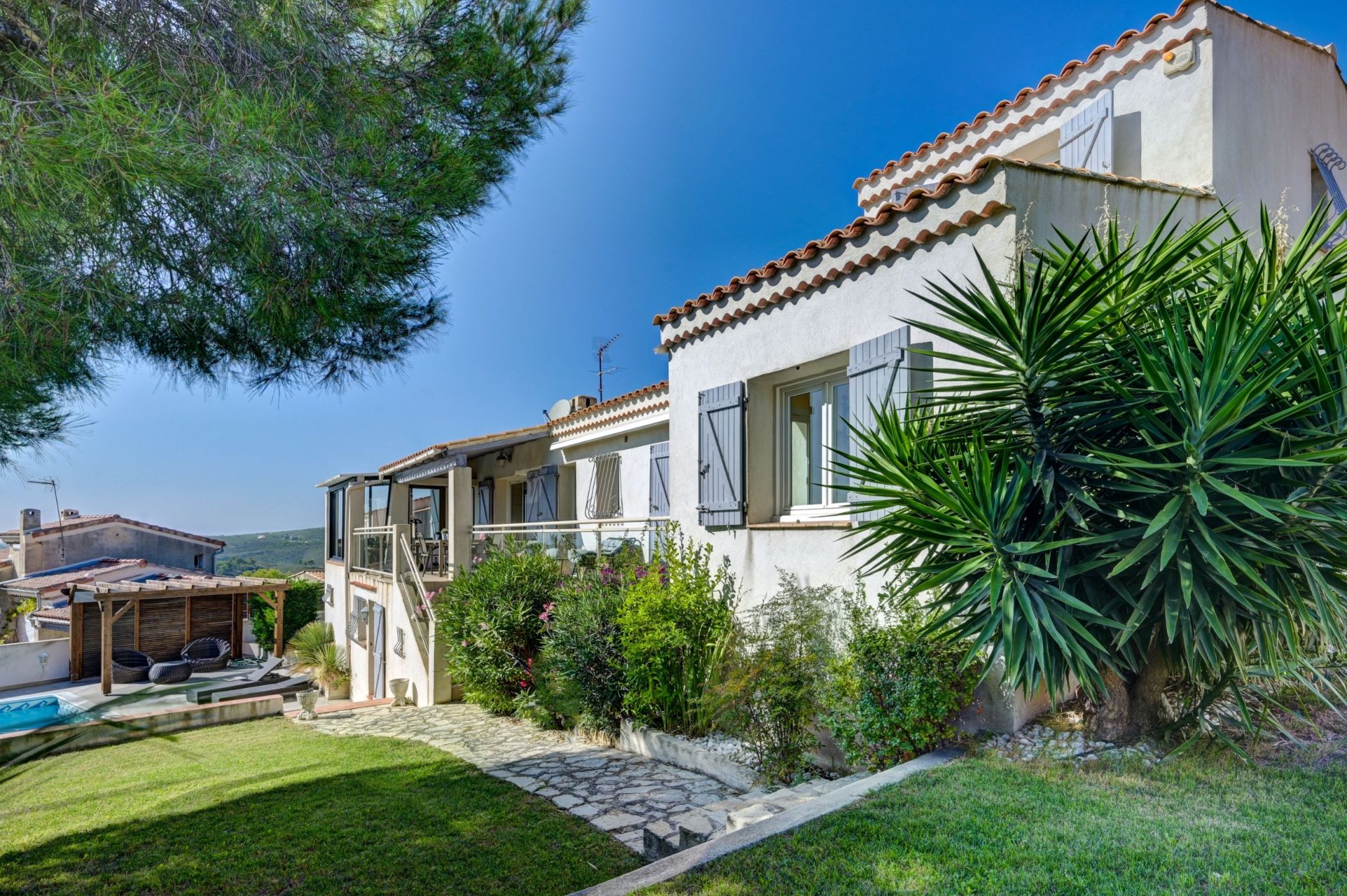 maison provençale de luxe 5 Pièces en vente sur CARRY LE ROUET (13620)