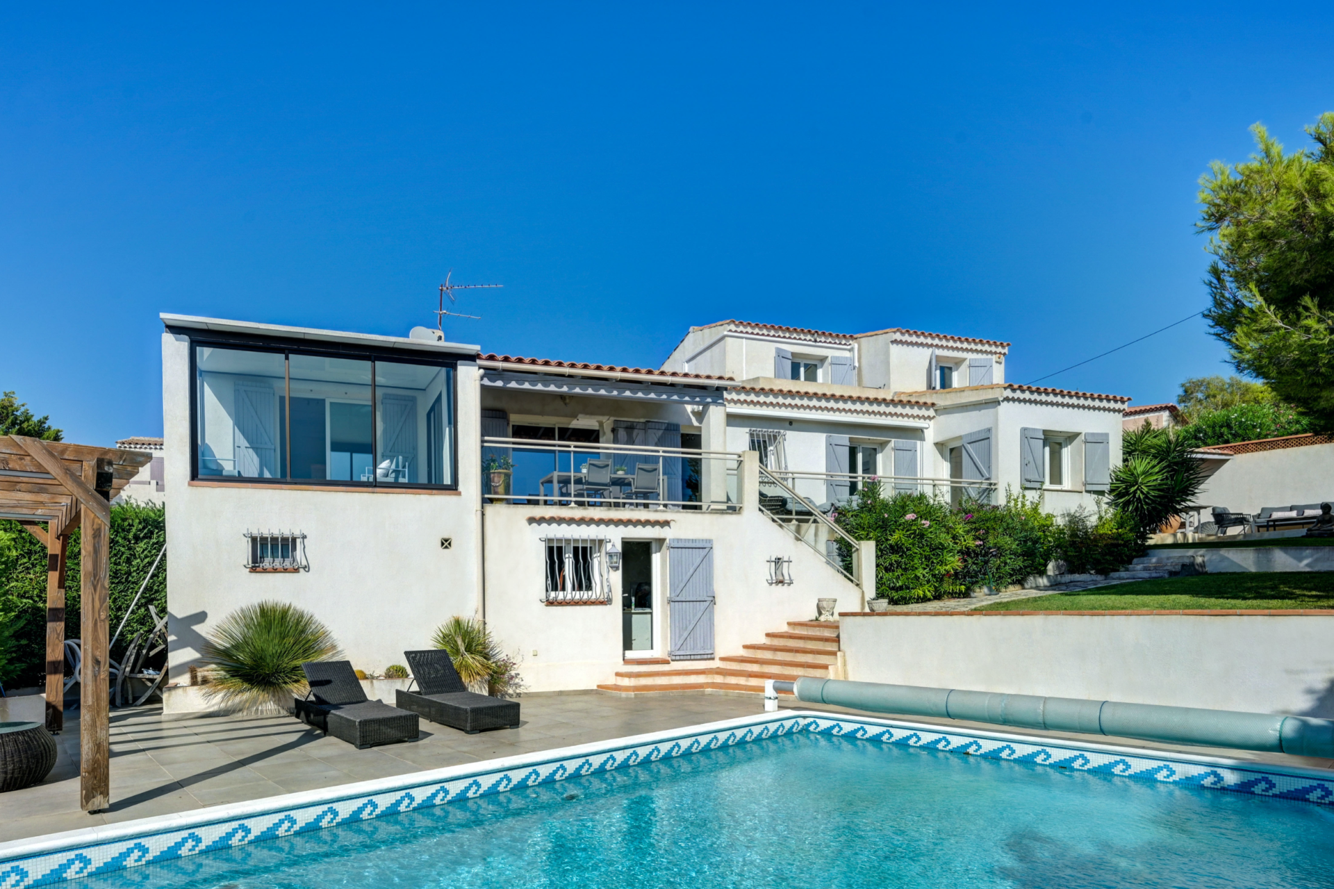 maison provençale de luxe 5 Pièces en vente sur CARRY LE ROUET (13620)