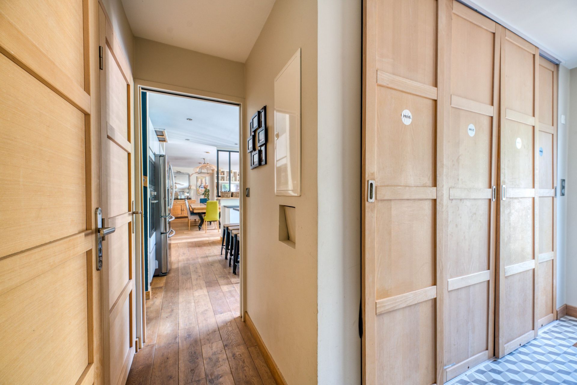 luxury house 8 Rooms for sale on ST PALAIS SUR MER (17420)