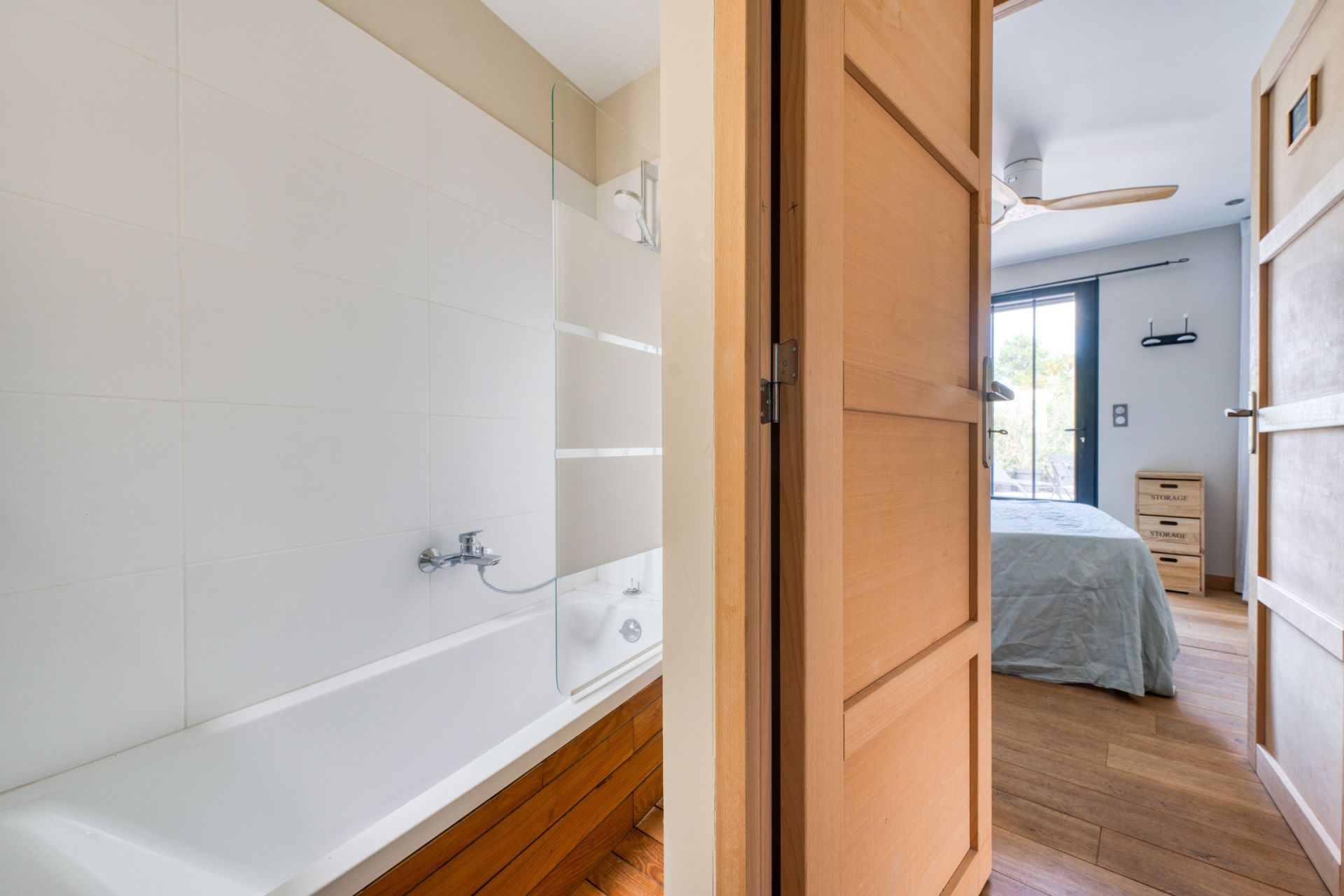 luxury house 8 Rooms for sale on ST PALAIS SUR MER (17420)