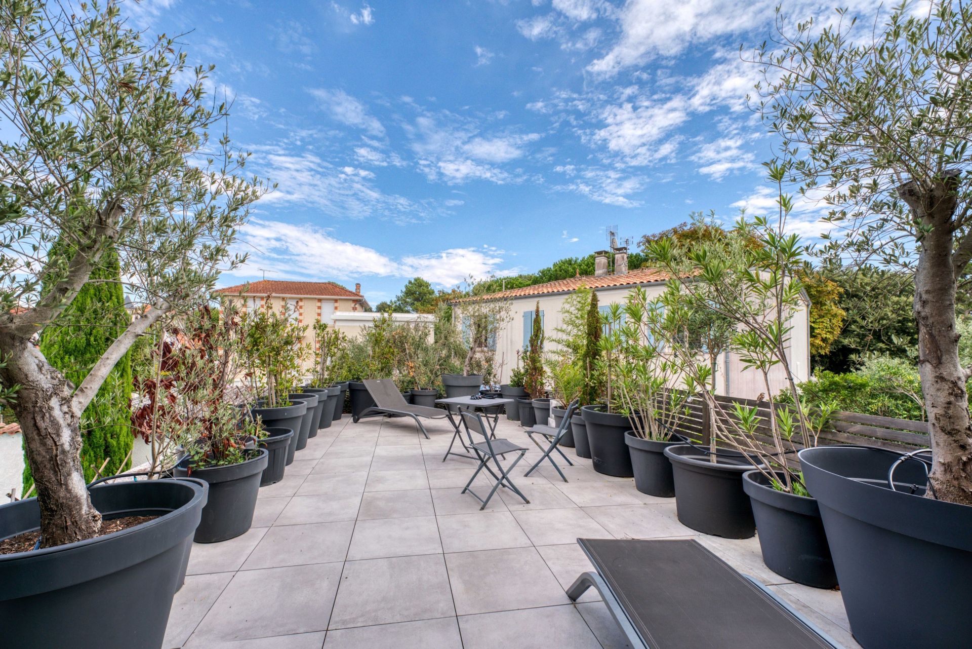 luxury house 8 Rooms for sale on ST PALAIS SUR MER (17420)