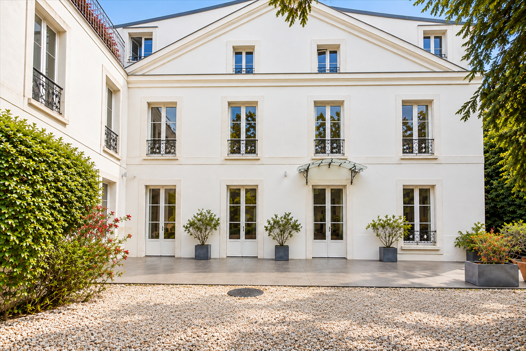 maison de luxe 11 Pièces en vente sur SEVRES (92310)