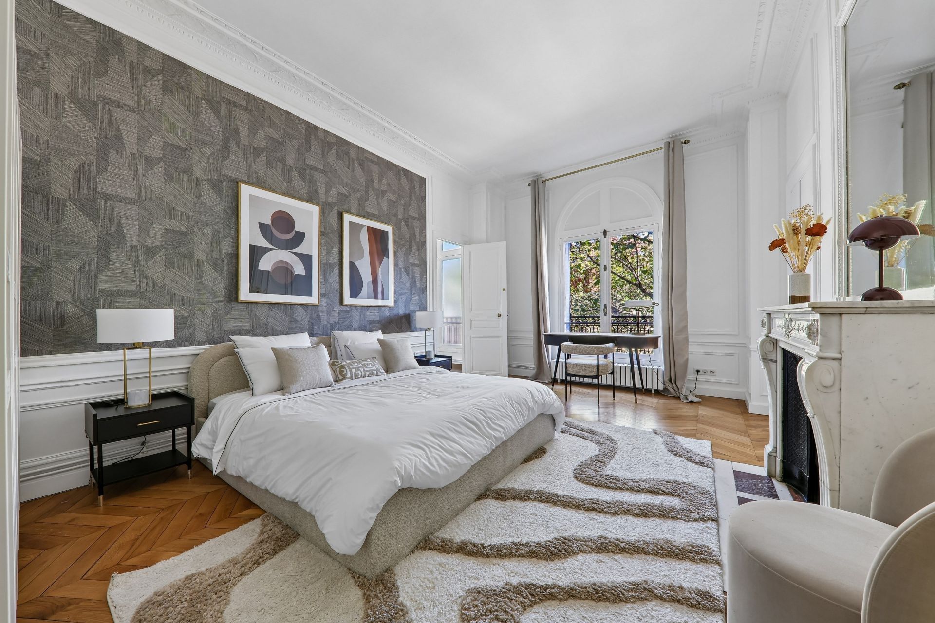 luxury apartment 8 Rooms for sale on PARIS (75007)
