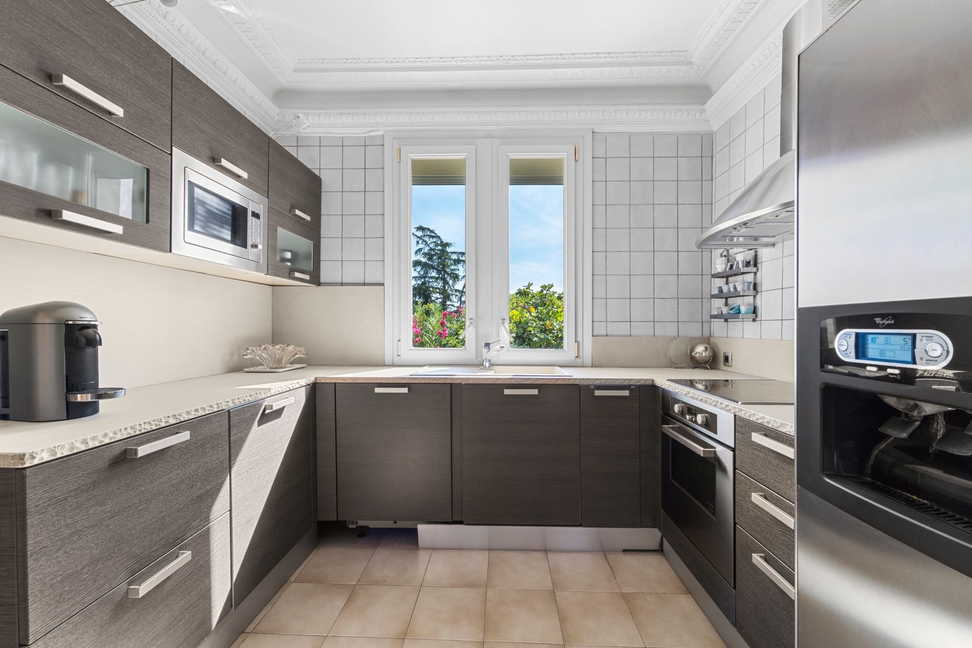 luxury villa 4 Rooms for sale on NICE (06000)