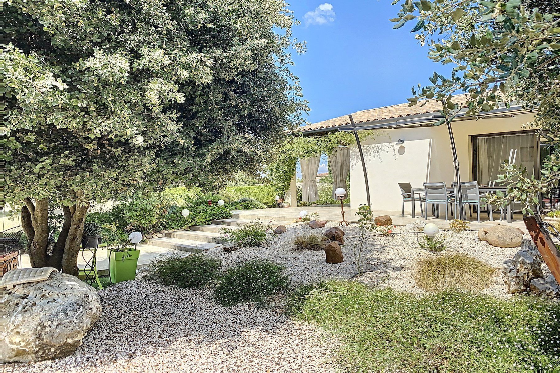 villa de luxe 5 Pièces en vente sur UZES (30700)