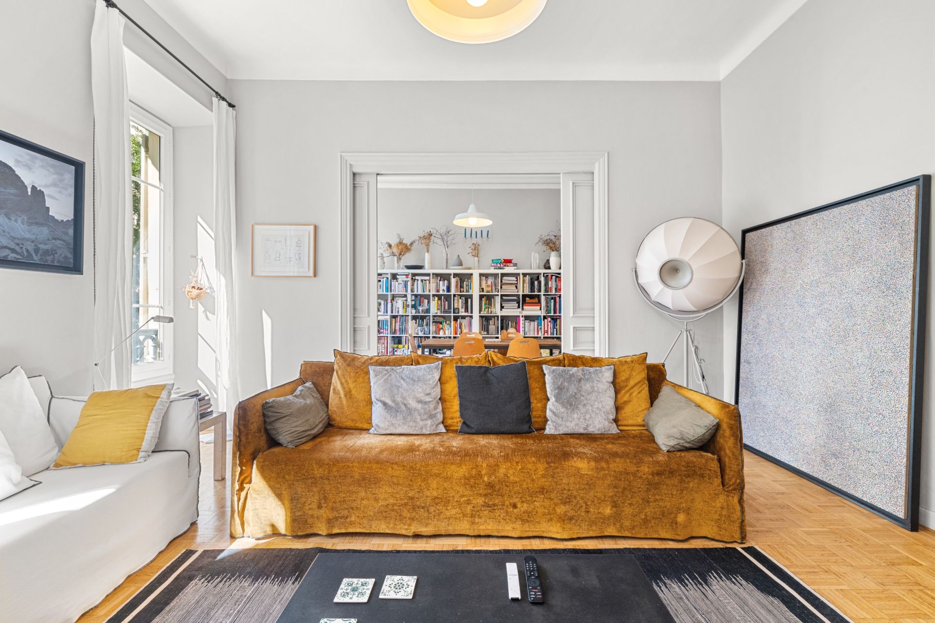 luxury apartment 5 Rooms for sale on NICE (06000)