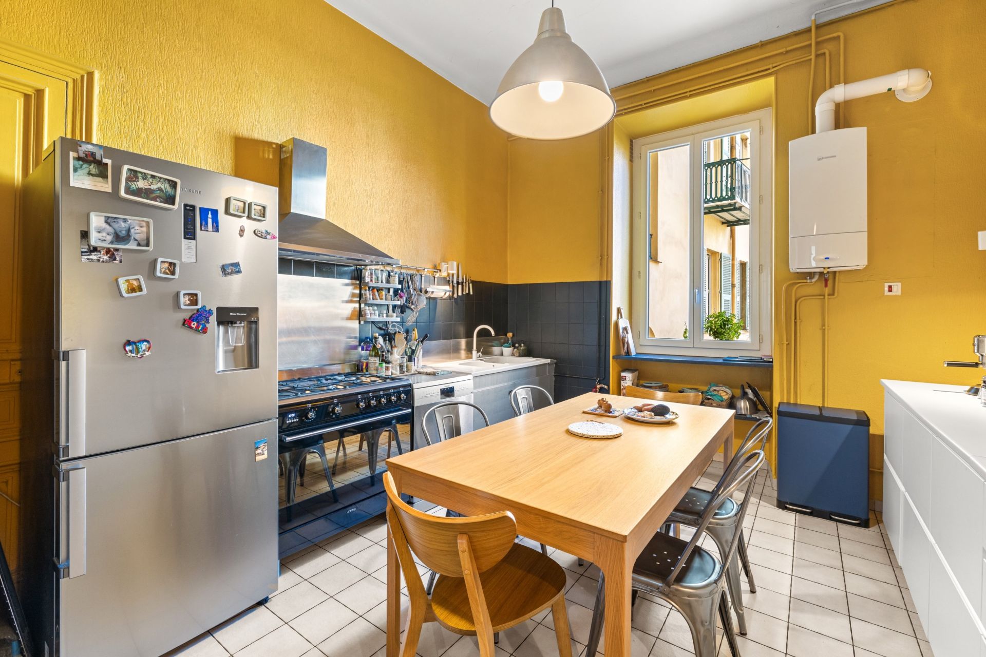 luxury apartment 5 Rooms for sale on NICE (06000)