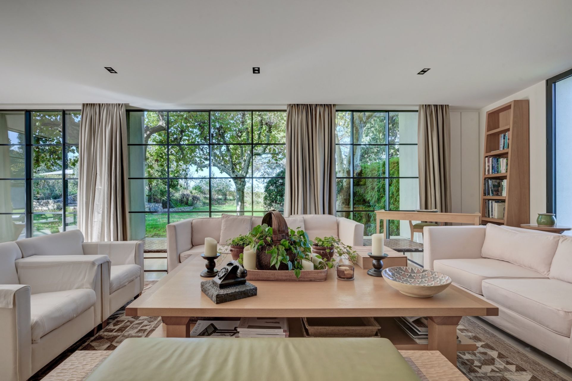 luxury house 13 Rooms for sale on AIX EN PROVENCE (13100)