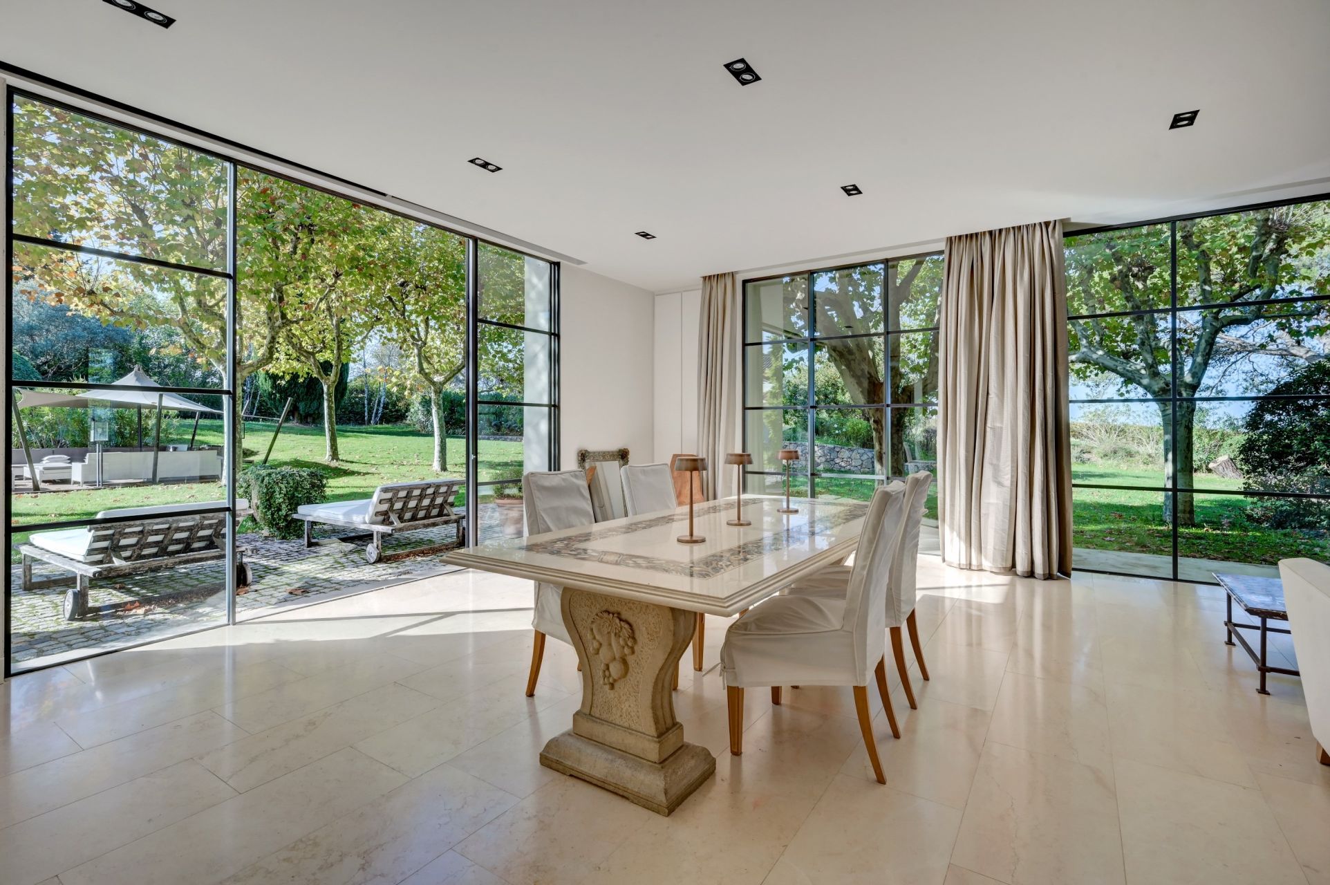 luxury house 13 Rooms for sale on AIX EN PROVENCE (13100)