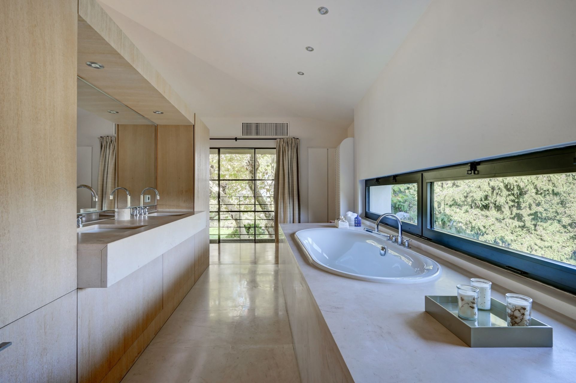 luxury house 13 Rooms for sale on AIX EN PROVENCE (13100)