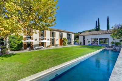 Sale Luxury house Aix-en-Provence 13&nbsp;Rooms 1025&nbsp;m²