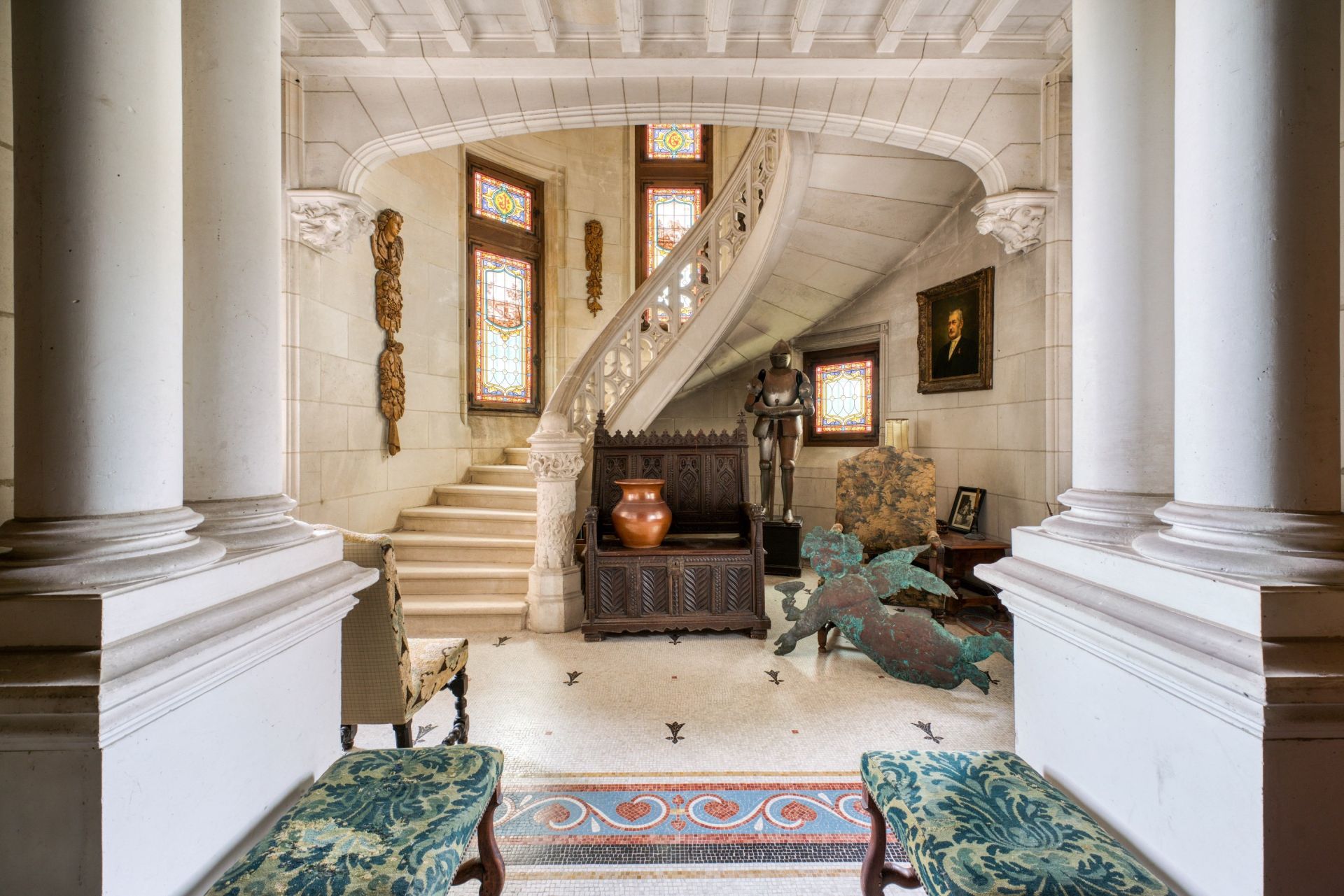 château 23 Pièces en vente sur FONTCOUVERTE (17100)