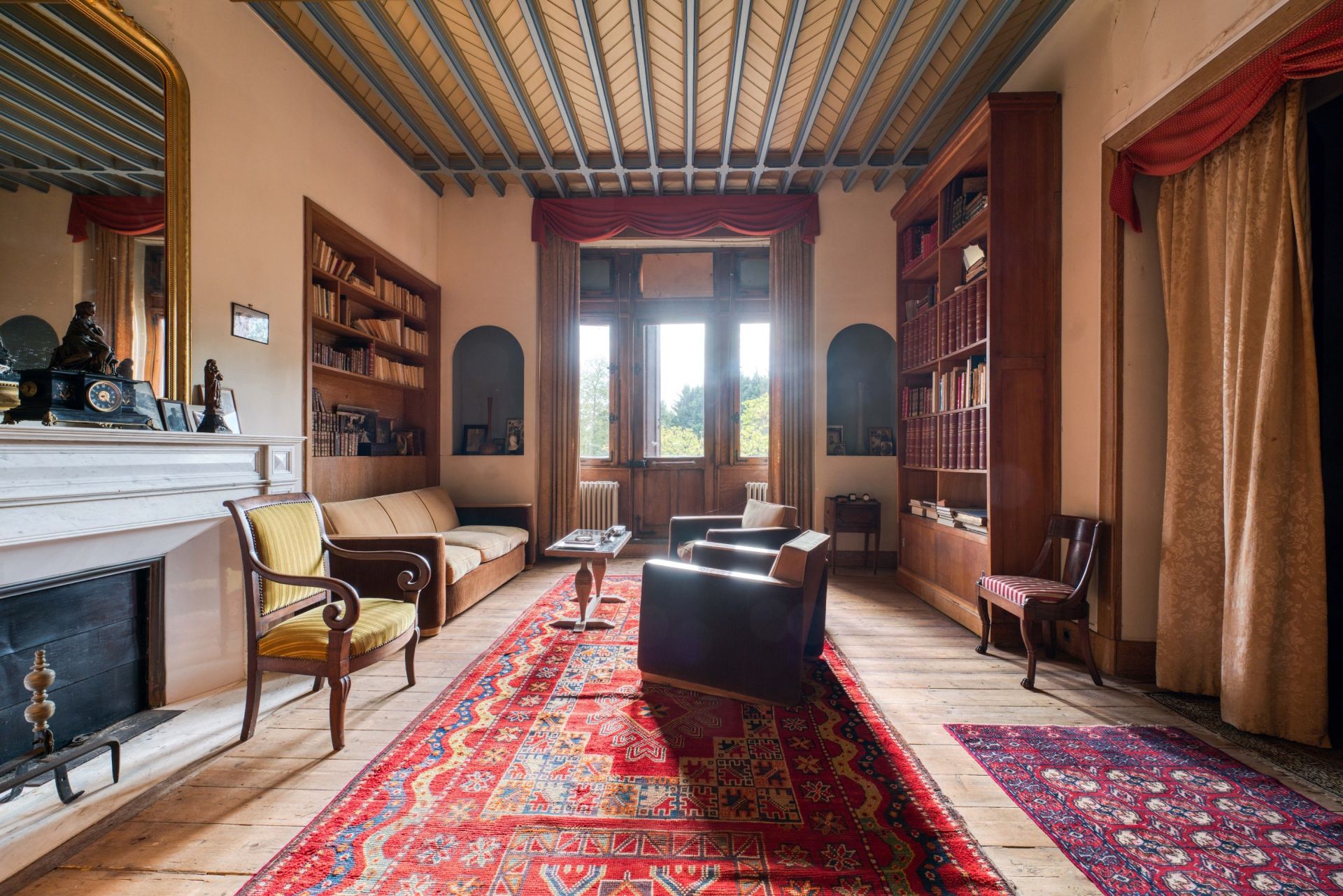 château 23 Pièces en vente sur FONTCOUVERTE (17100)