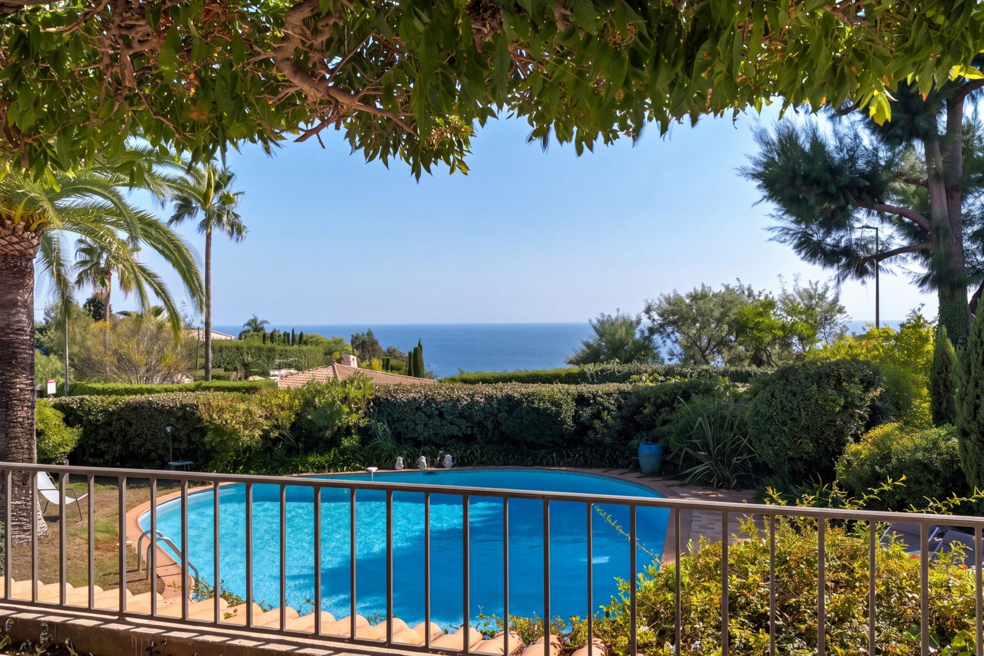 maison provençale de luxe 5 Pièces en vente sur VALLAURIS (06220)