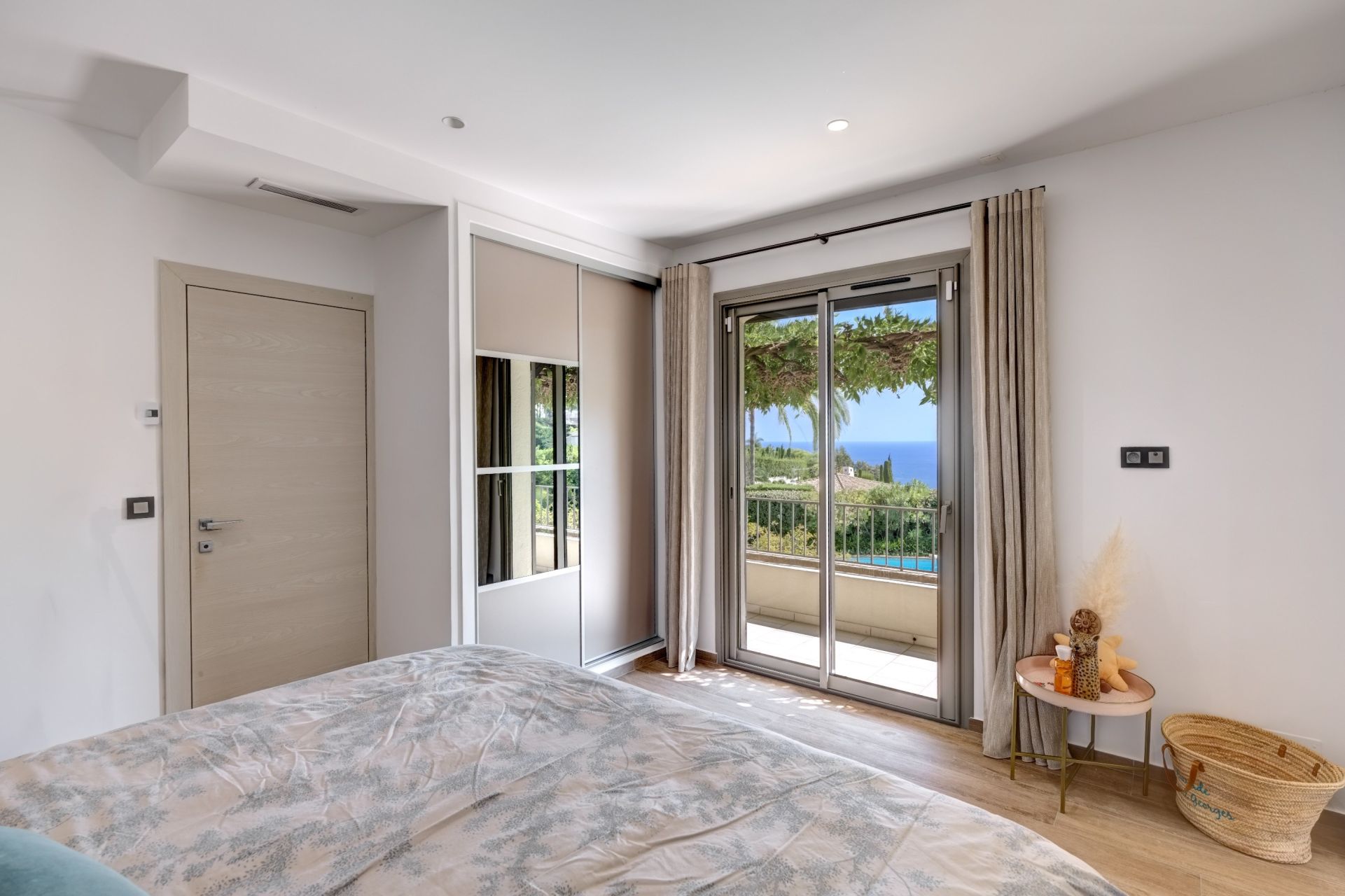maison provençale de luxe 5 Pièces en vente sur VALLAURIS (06220)