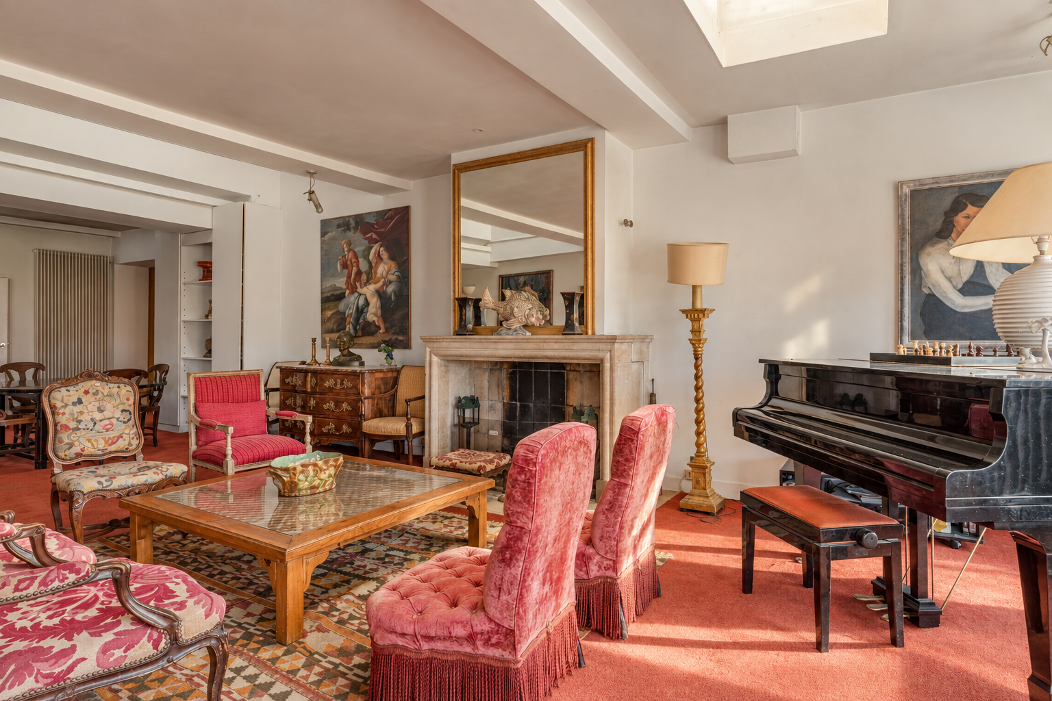 luxury apartment 6 Rooms for sale on LYON (69002)