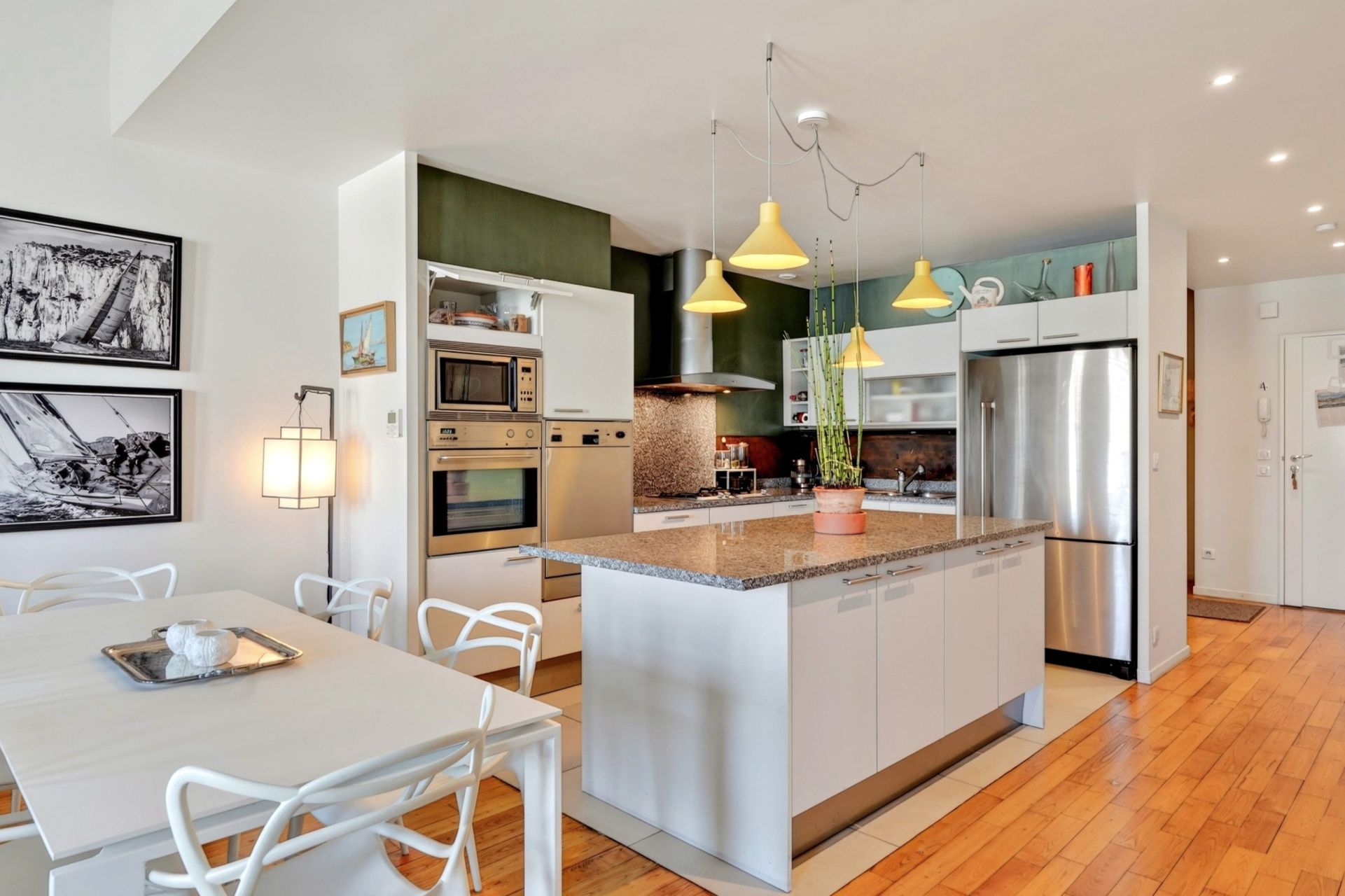 duplex de luxe 4 Pièces en vente sur MARSEILLE (13007)