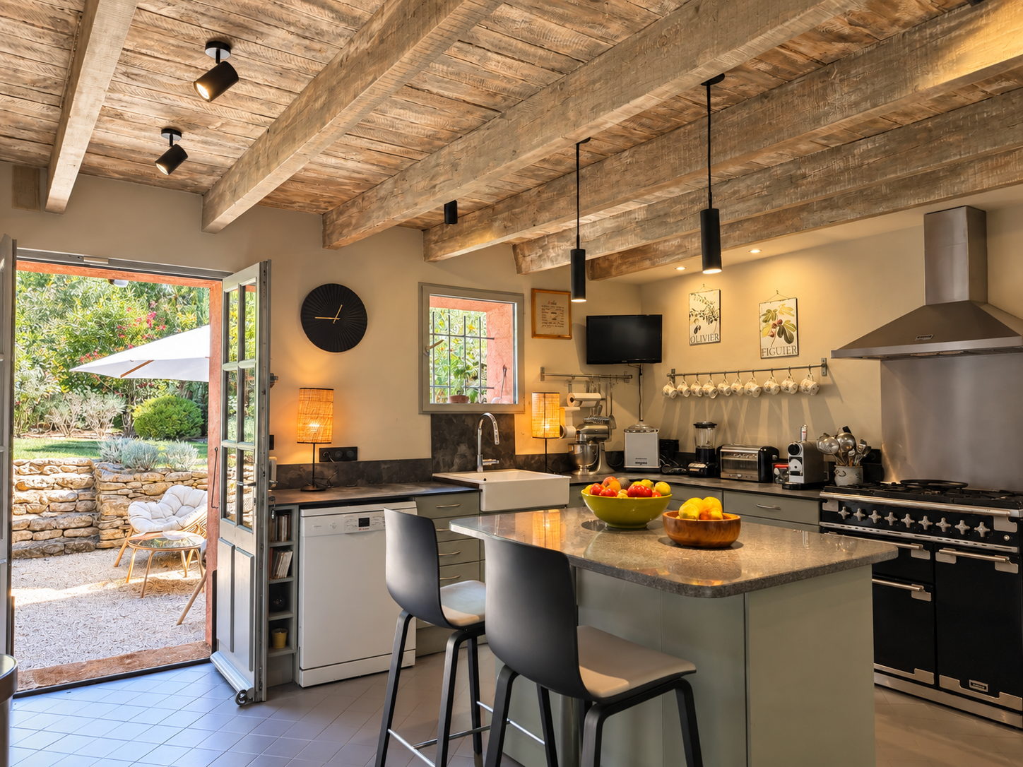 mas 7 Pièces en vente sur UZES (30700)