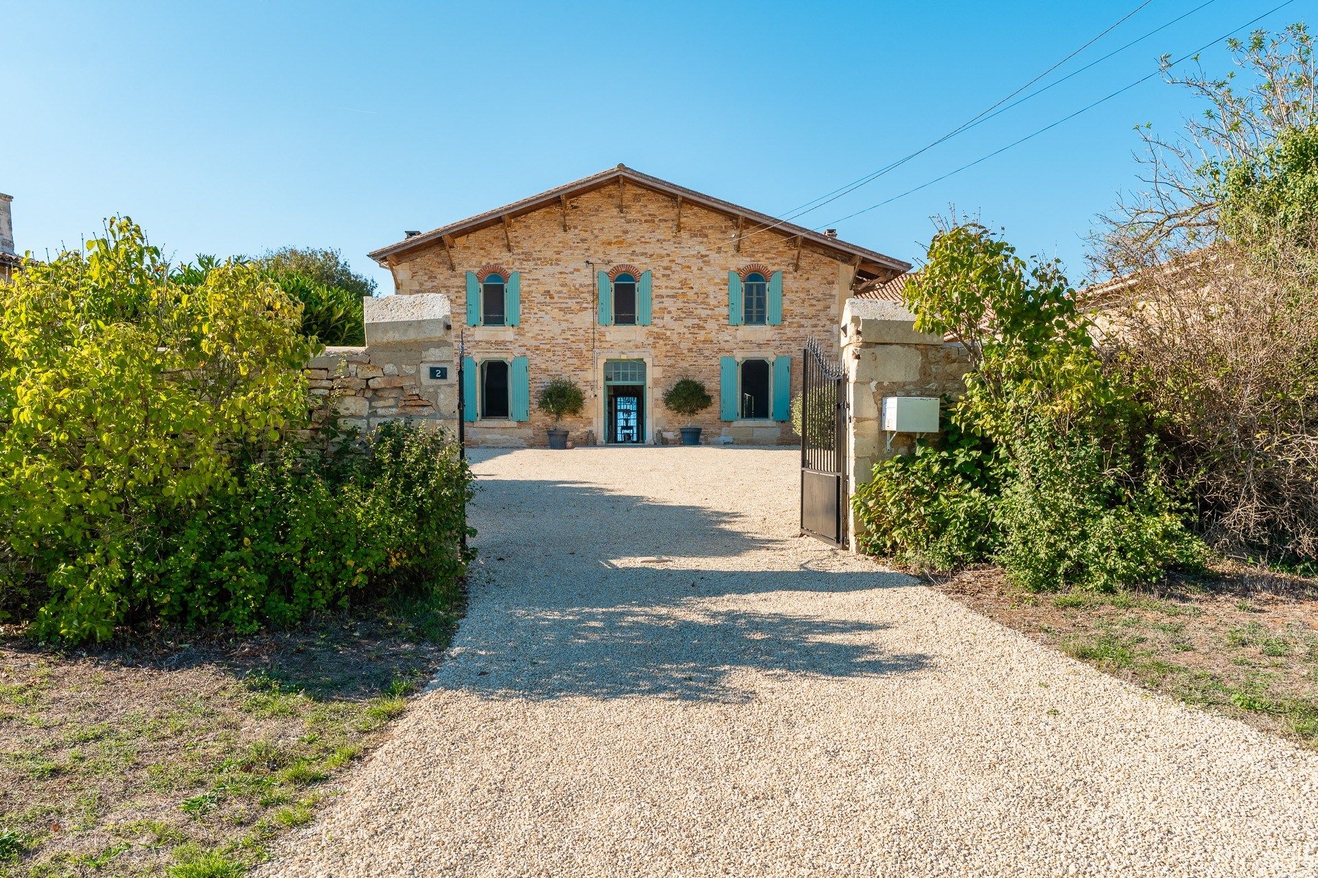 luxury house 9 Rooms for sale on MAIRE LEVESCAULT (79190)