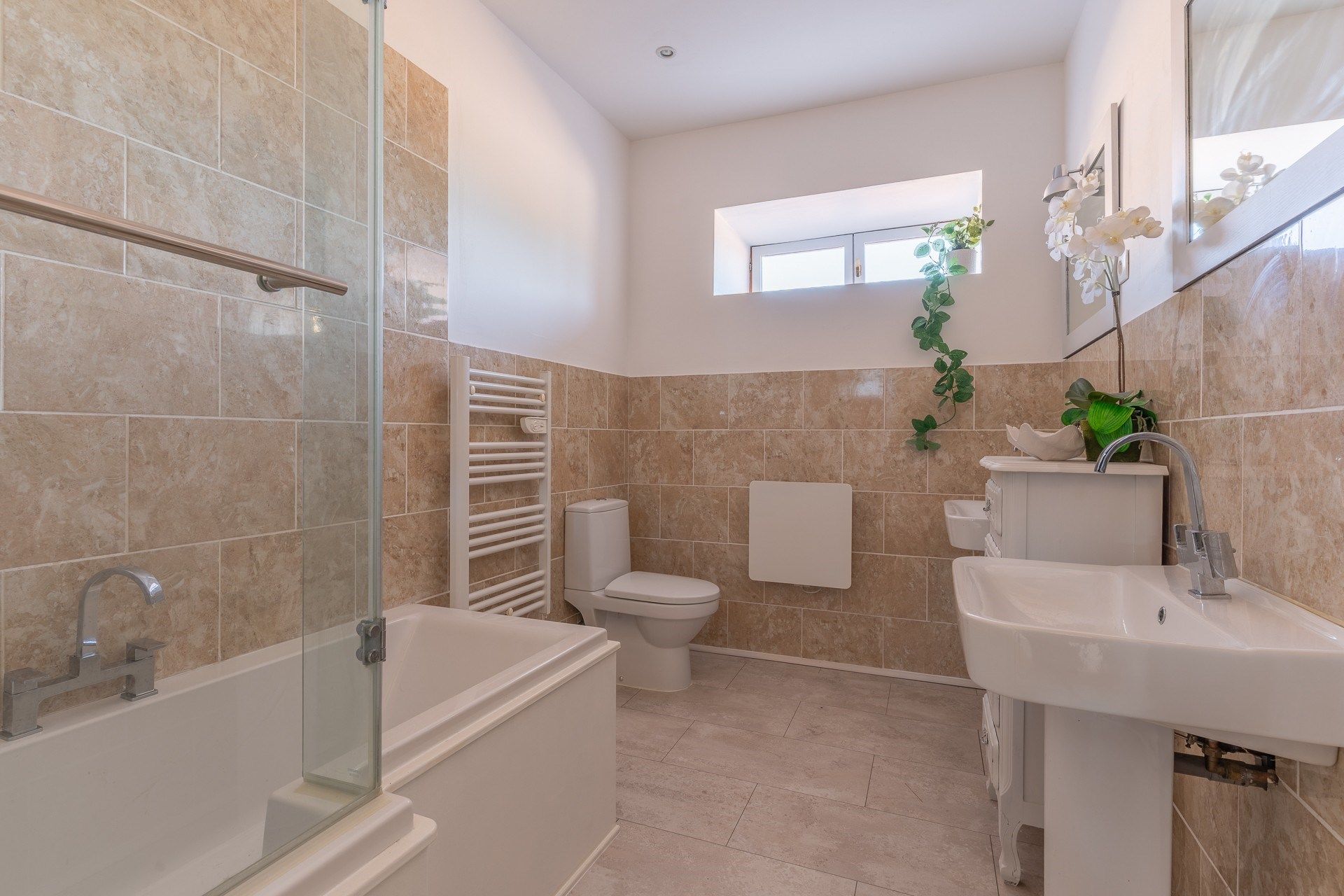 luxury house 9 Rooms for sale on MAIRE LEVESCAULT (79190)