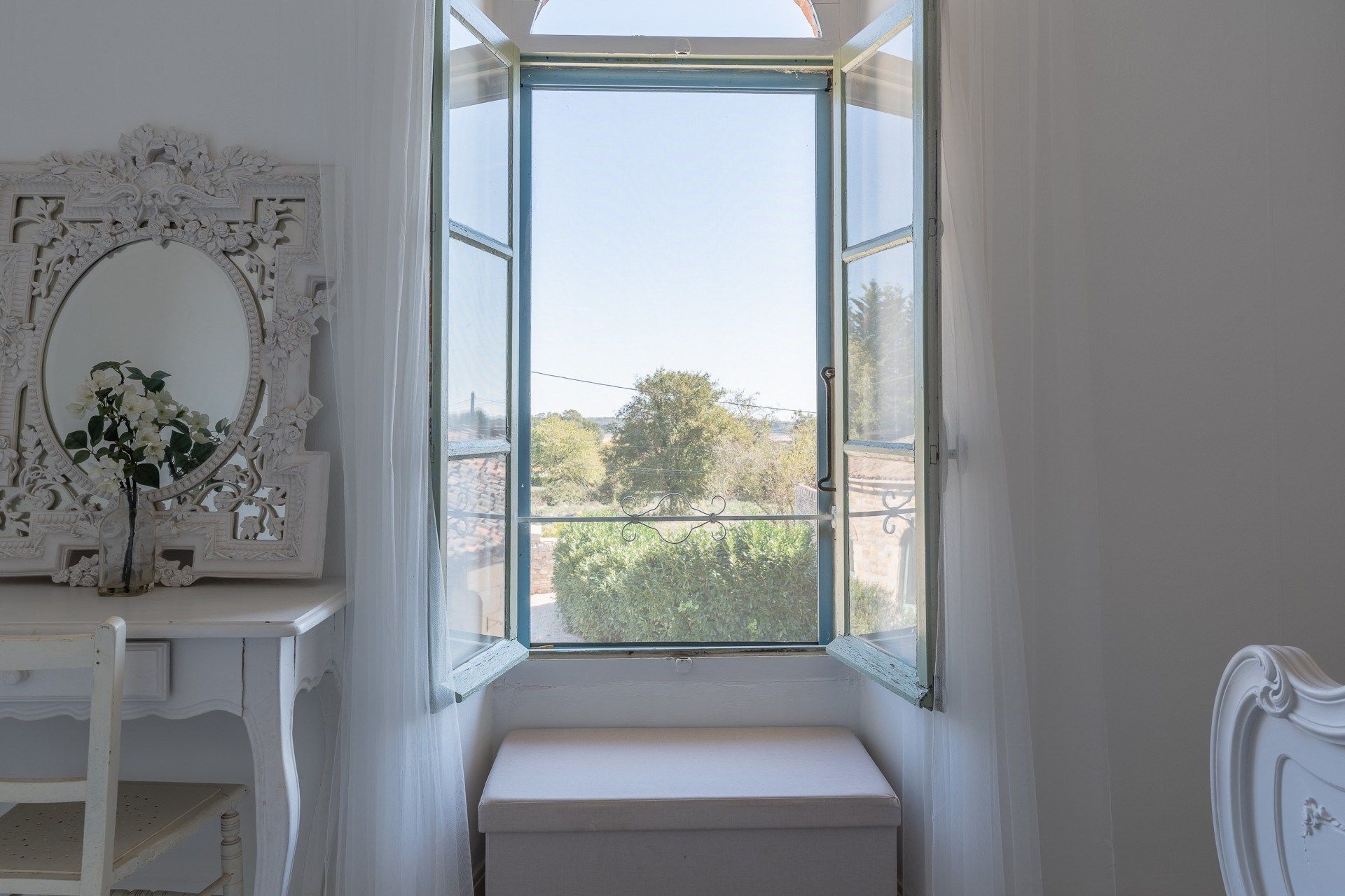 luxury house 9 Rooms for sale on MAIRE LEVESCAULT (79190)