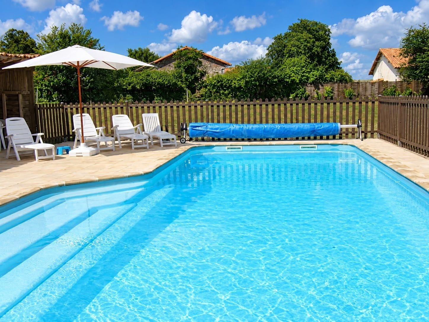 luxury house 9 Rooms for sale on MAIRE LEVESCAULT (79190)