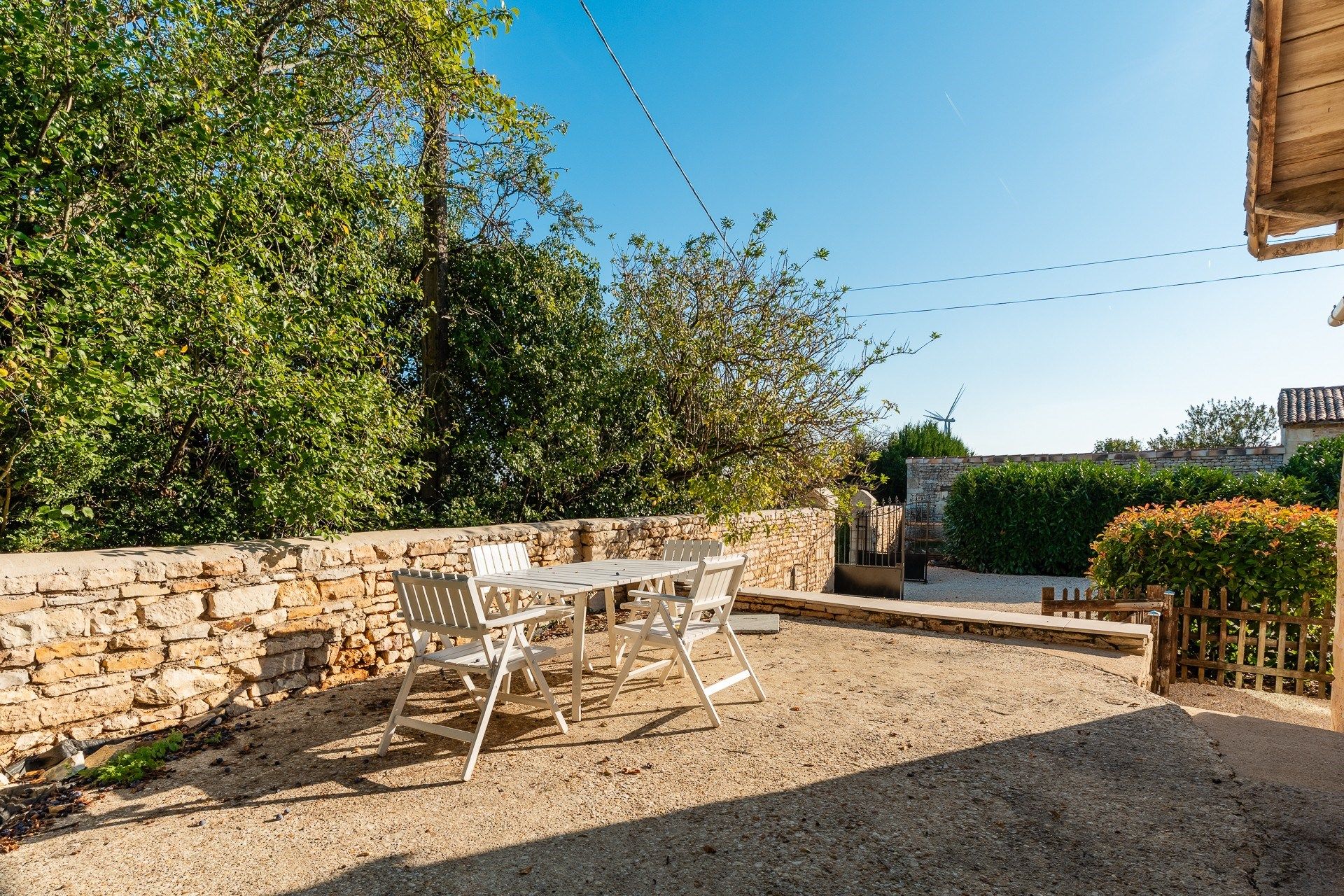 luxury house 9 Rooms for sale on MAIRE LEVESCAULT (79190)