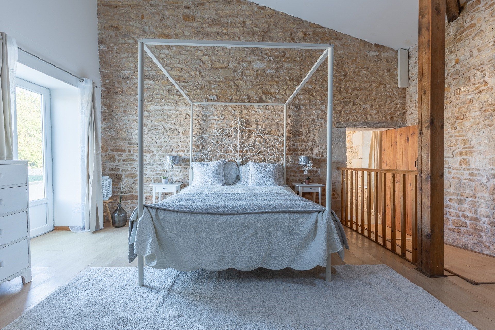 luxury house 9 Rooms for sale on MAIRE LEVESCAULT (79190)