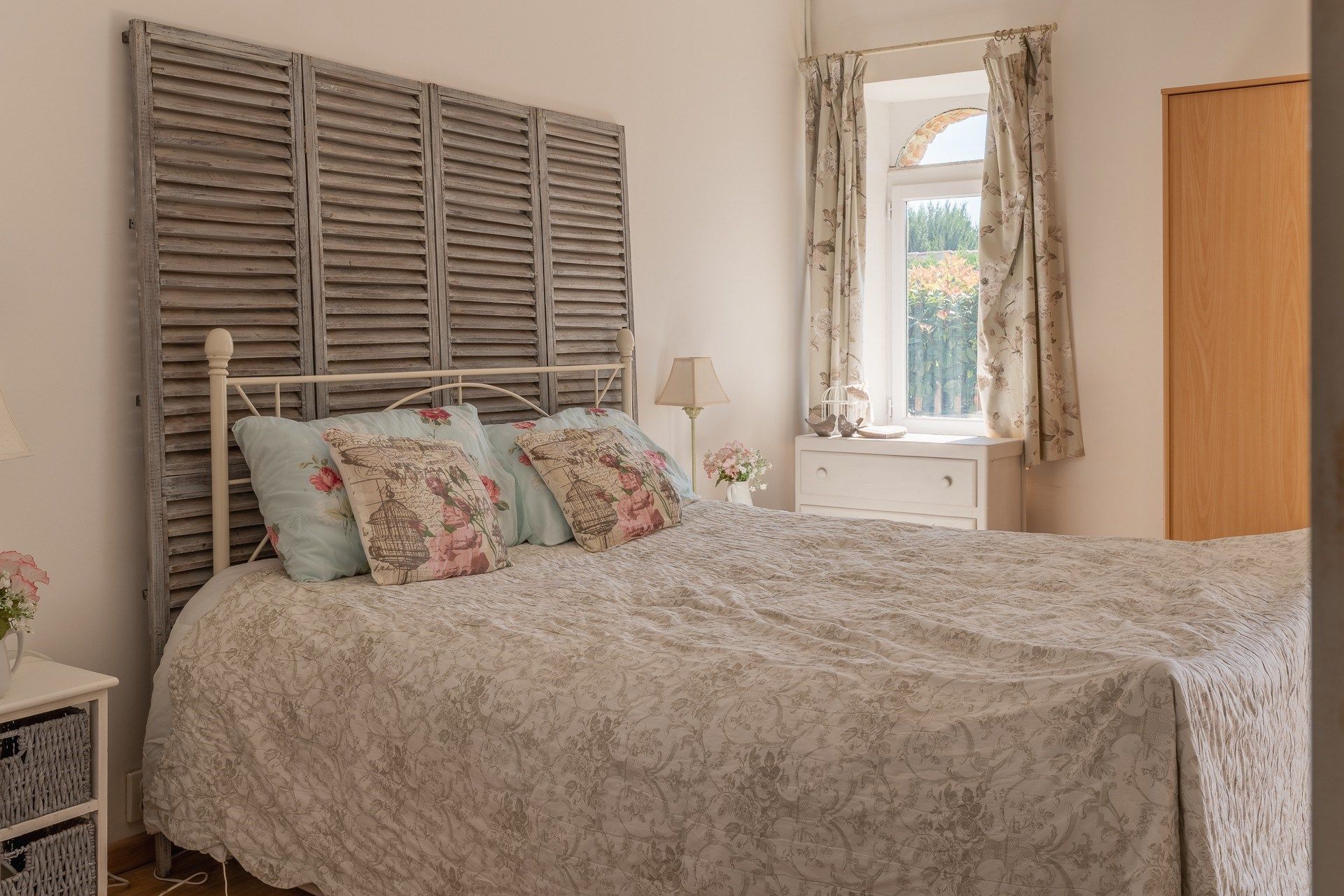 luxury house 9 Rooms for sale on MAIRE LEVESCAULT (79190)