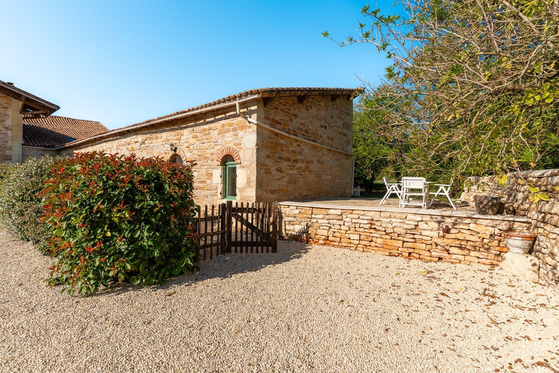 luxury house 9 Rooms for sale on MAIRE LEVESCAULT (79190)