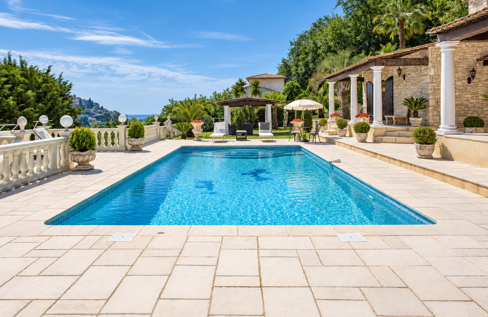 luxury villa 5 Rooms for sale on CAGNES SUR MER (06800)