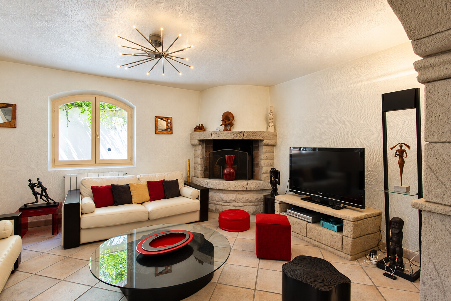 luxury villa 5 Rooms for sale on CAGNES SUR MER (06800)
