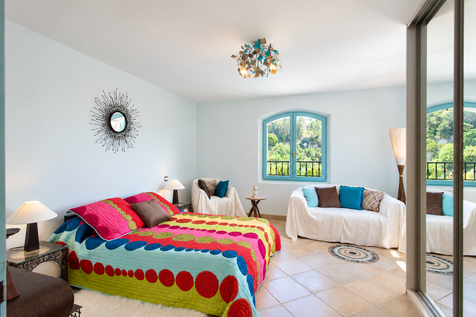luxury villa 5 Rooms for sale on CAGNES SUR MER (06800)