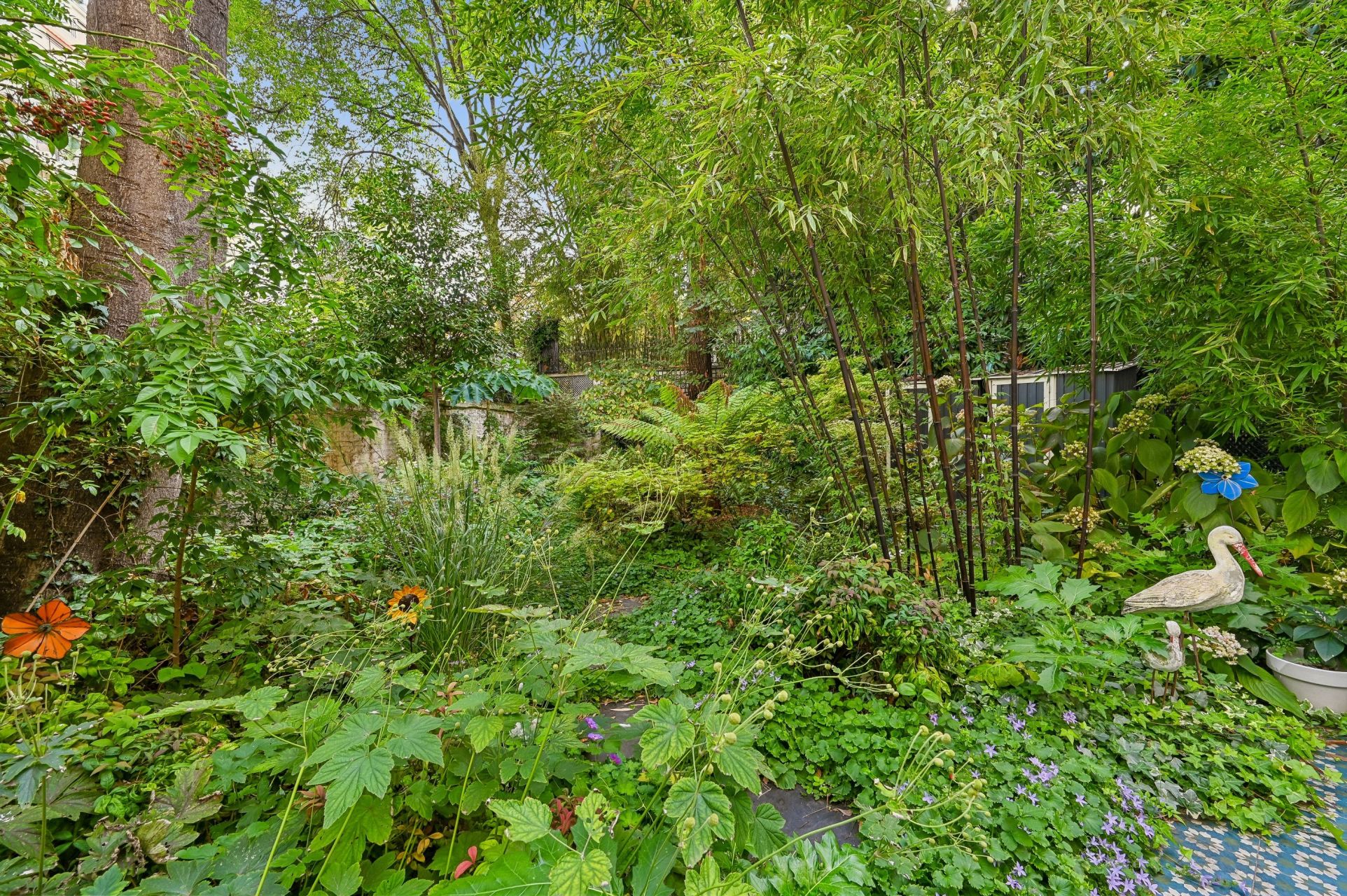 luxury apartment 4 Rooms for sale on PARIS (75016)
