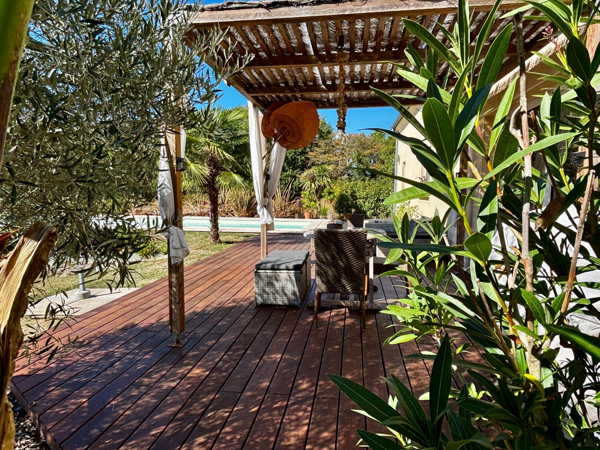 maison contemporaine 6 Pièces en vente sur CHARGE (37530)