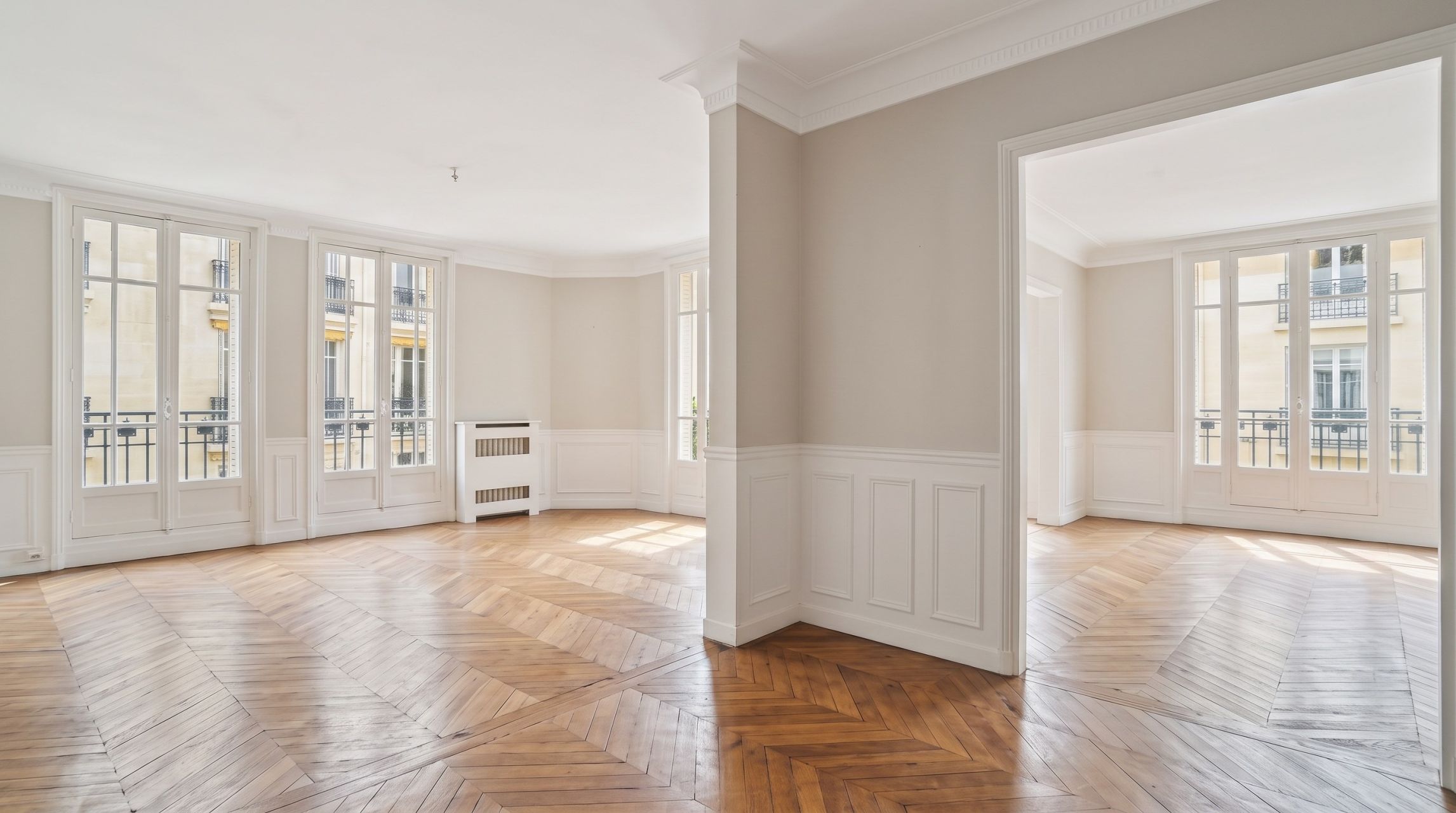 luxury apartment 8 Rooms for sale on PARIS (75116)