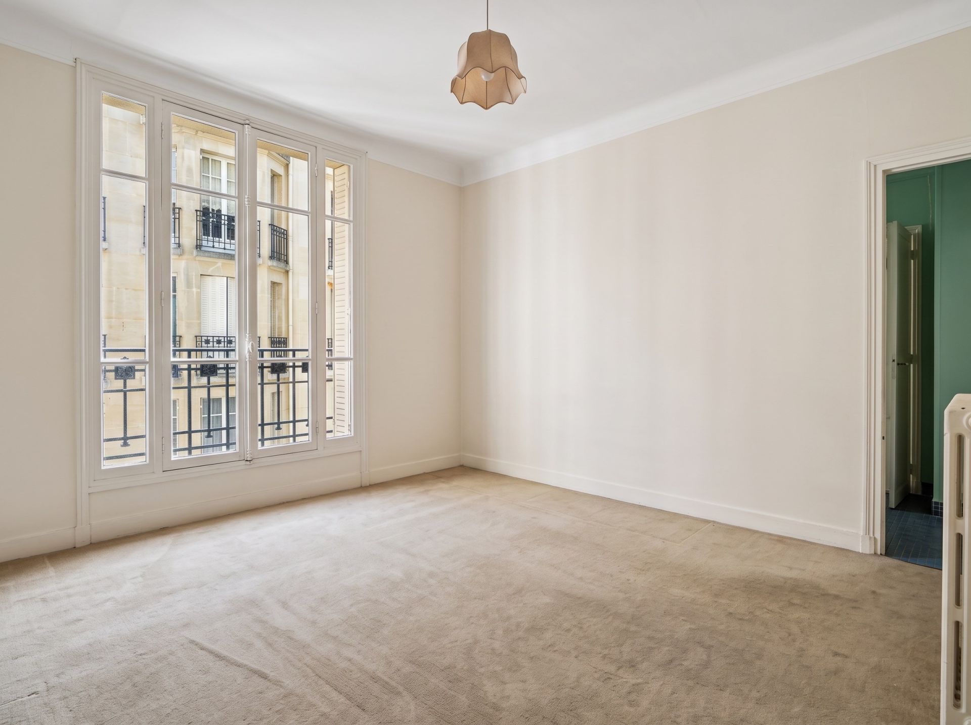 luxury apartment 8 Rooms for sale on PARIS (75116)