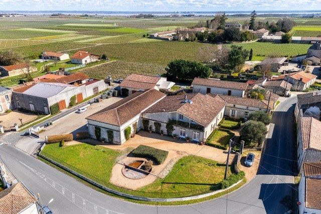 wine estate 9 Rooms for sale on ST ESTEPHE (33180)