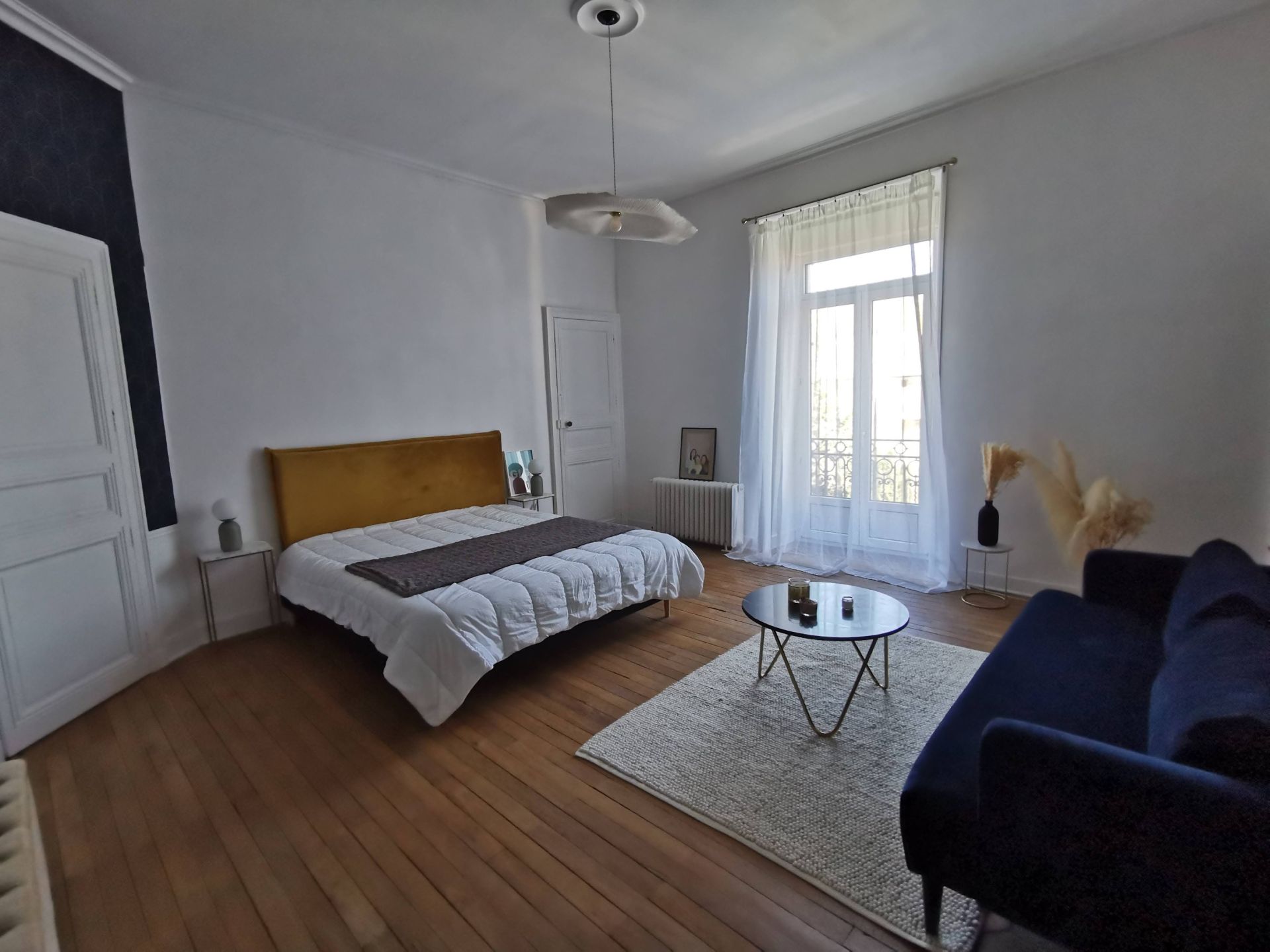 mansion 20 Rooms for sale on NANTES (44000)