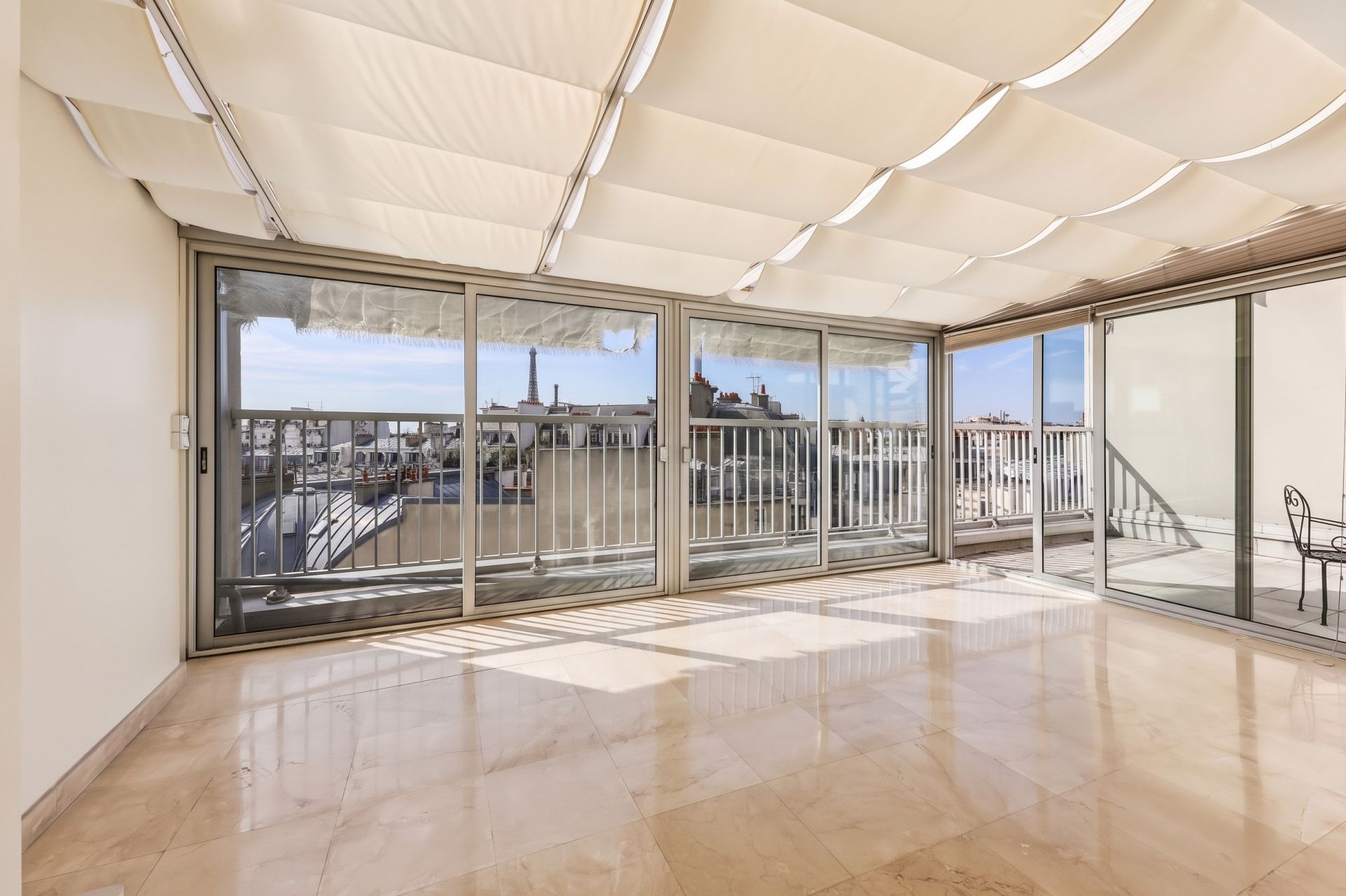 luxury apartment 5 Rooms for sale on PARIS (75016)