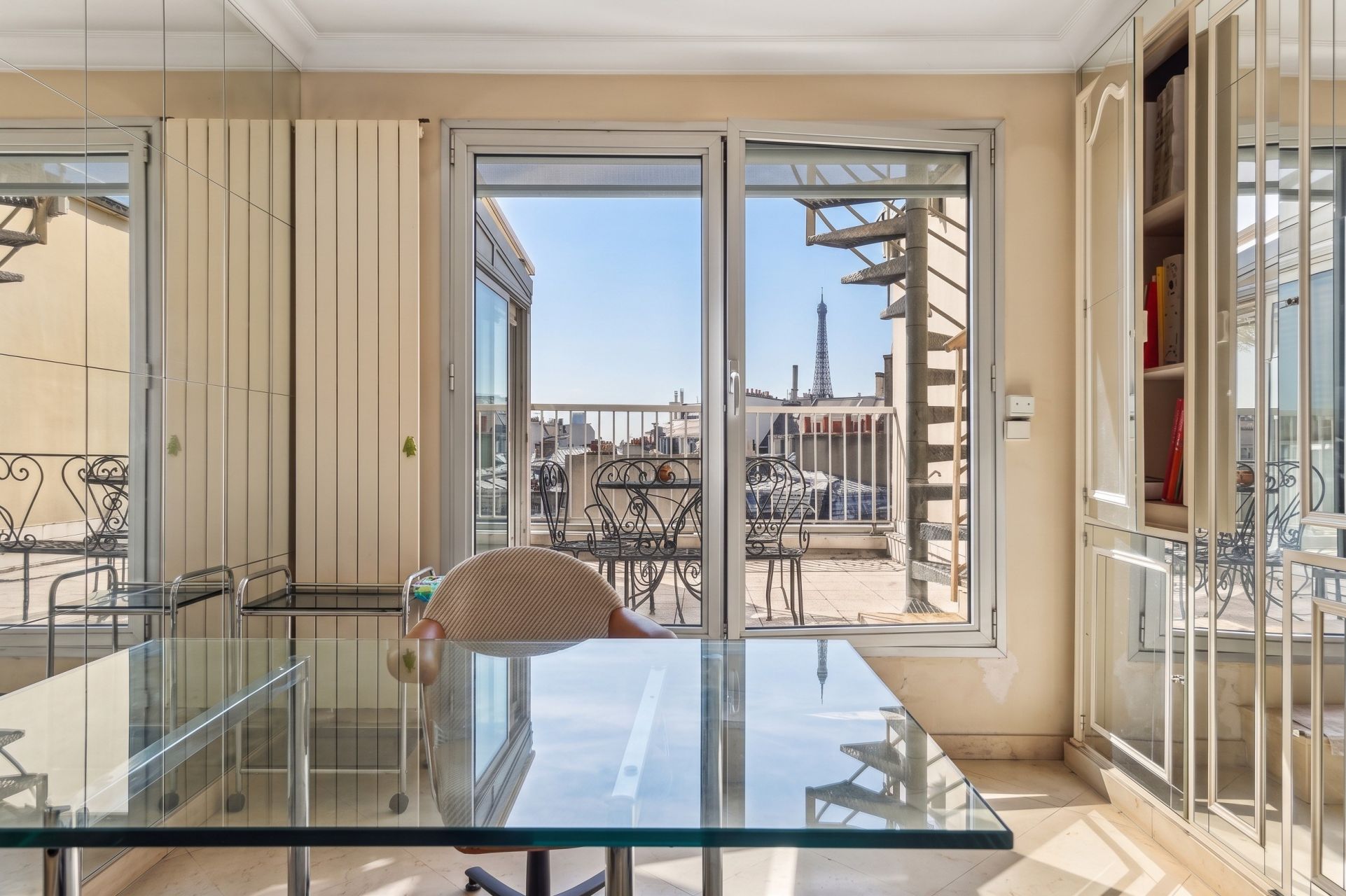 luxury apartment 5 Rooms for sale on PARIS (75016)