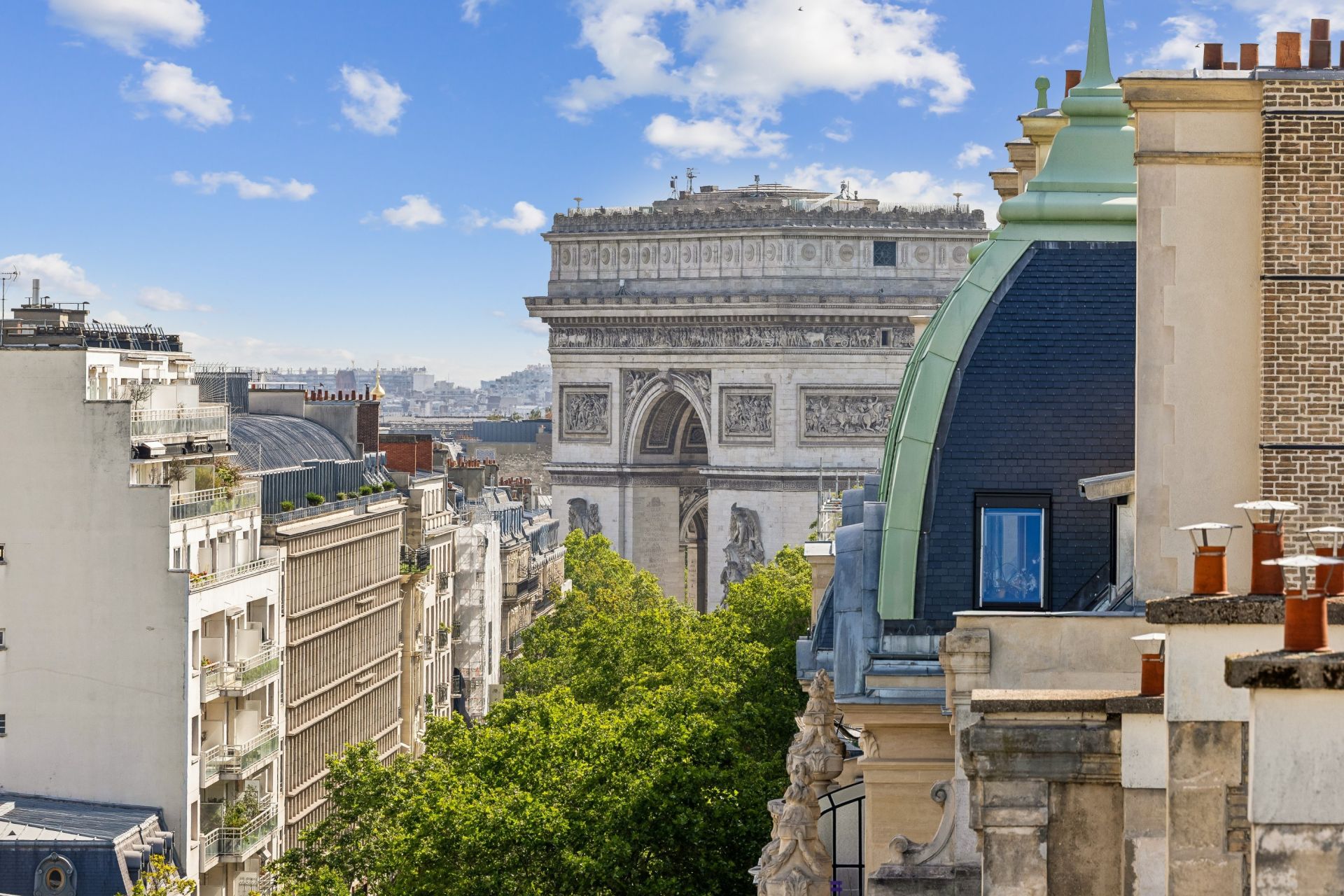 luxury apartment 5 Rooms for sale on PARIS (75016)